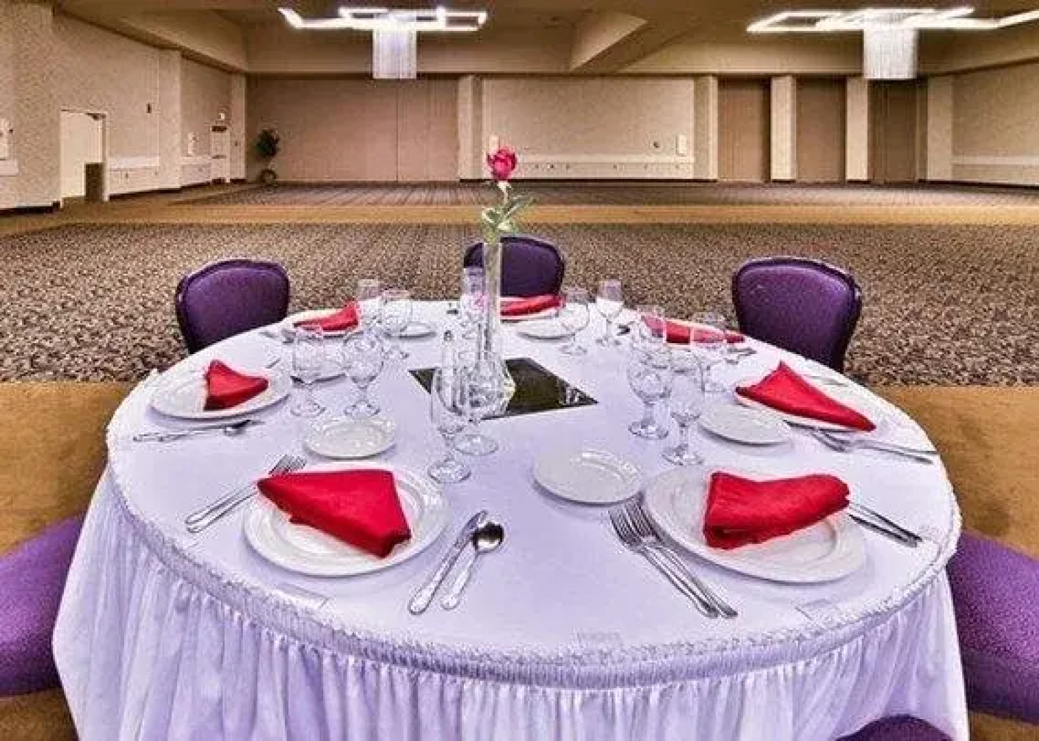 Rodeway Inn & Suites & Conference Center