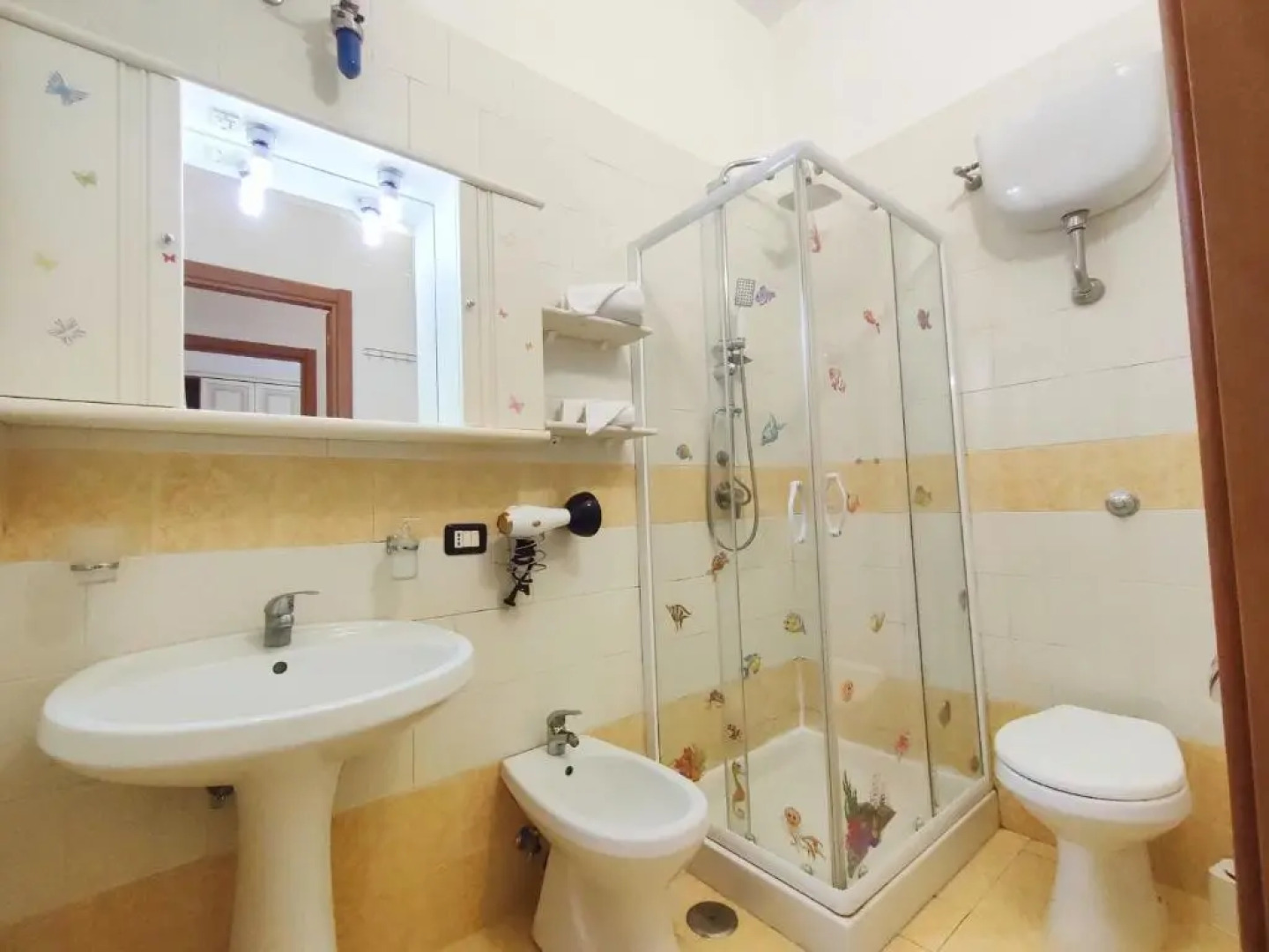 HOME Fusaro - 500 m dalla stazione treno - Affitti Brevi Napoli