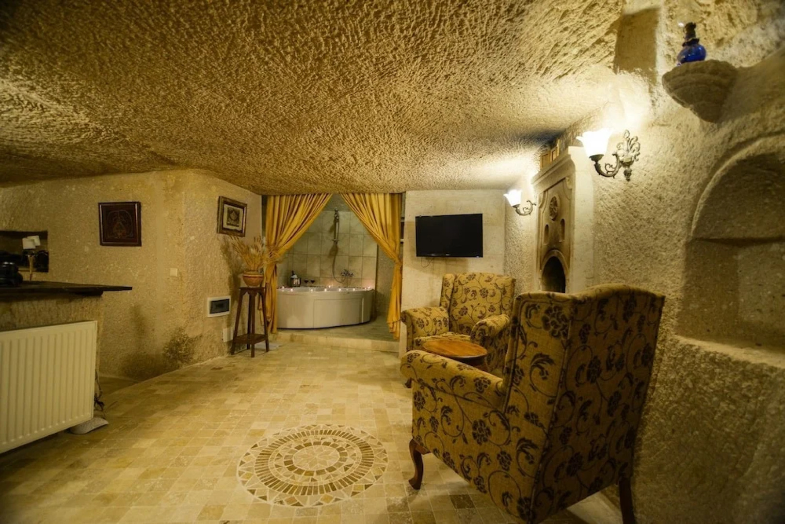 Valley Inn Cave Hotel