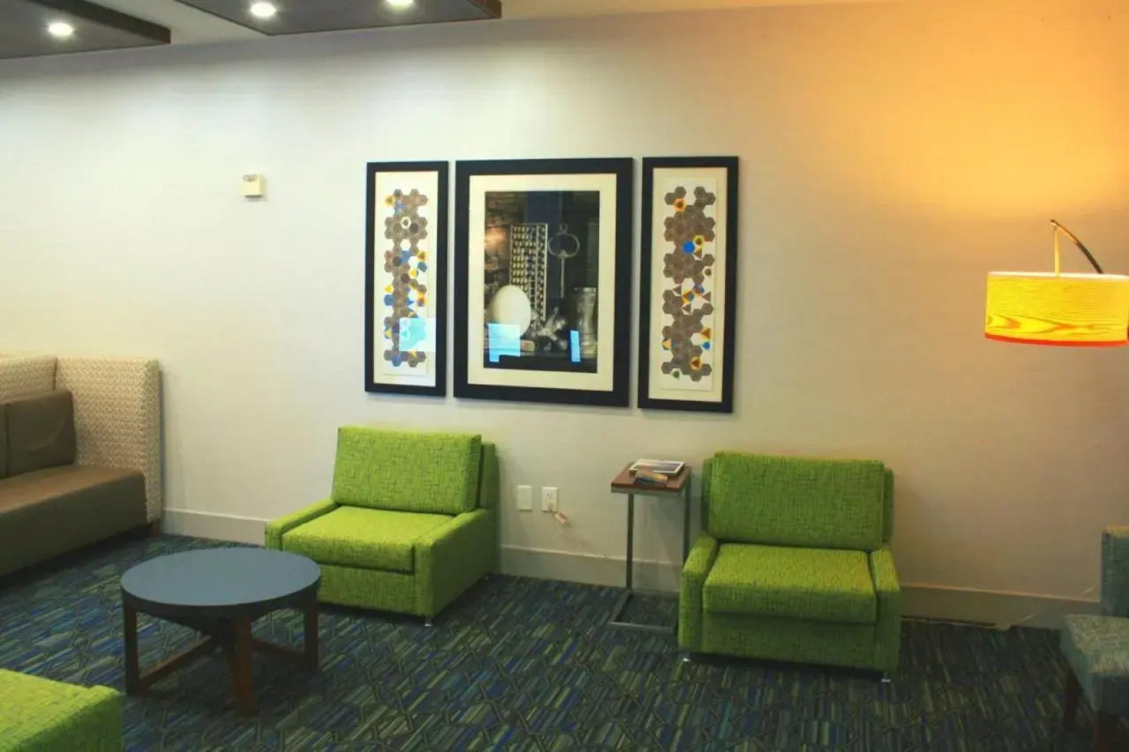 Holiday Inn Express Marina
