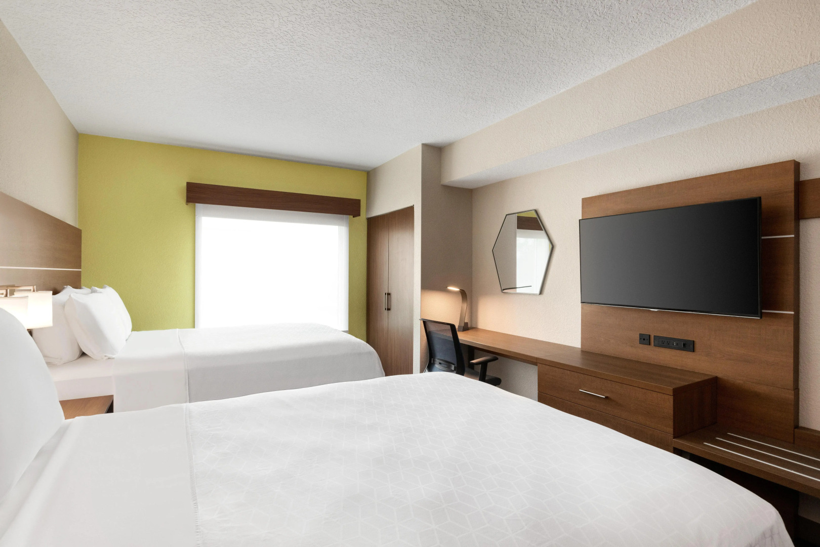 Holiday Inn Express & Suites Pembroke Pines-Sheridan St by IHG
