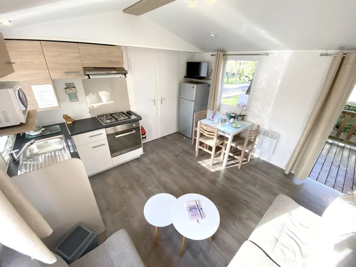 Bungalow With 2 Bedrooms in Saint-jean-de-monts, With Pool Access and