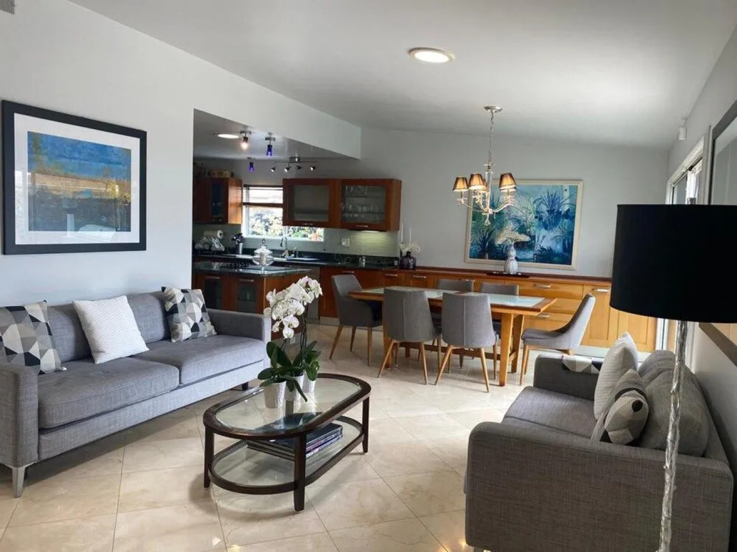 Charming 4-bed Villa in Malibu