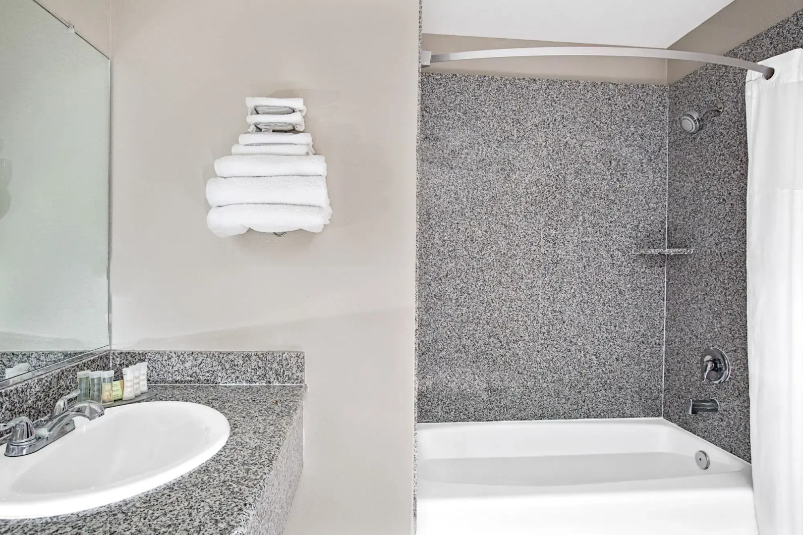 Elev8 Hotel Los Angeles LAX