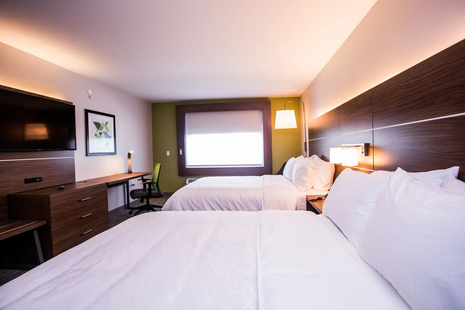 Holiday Inn Express & Suites Rehoboth Beach