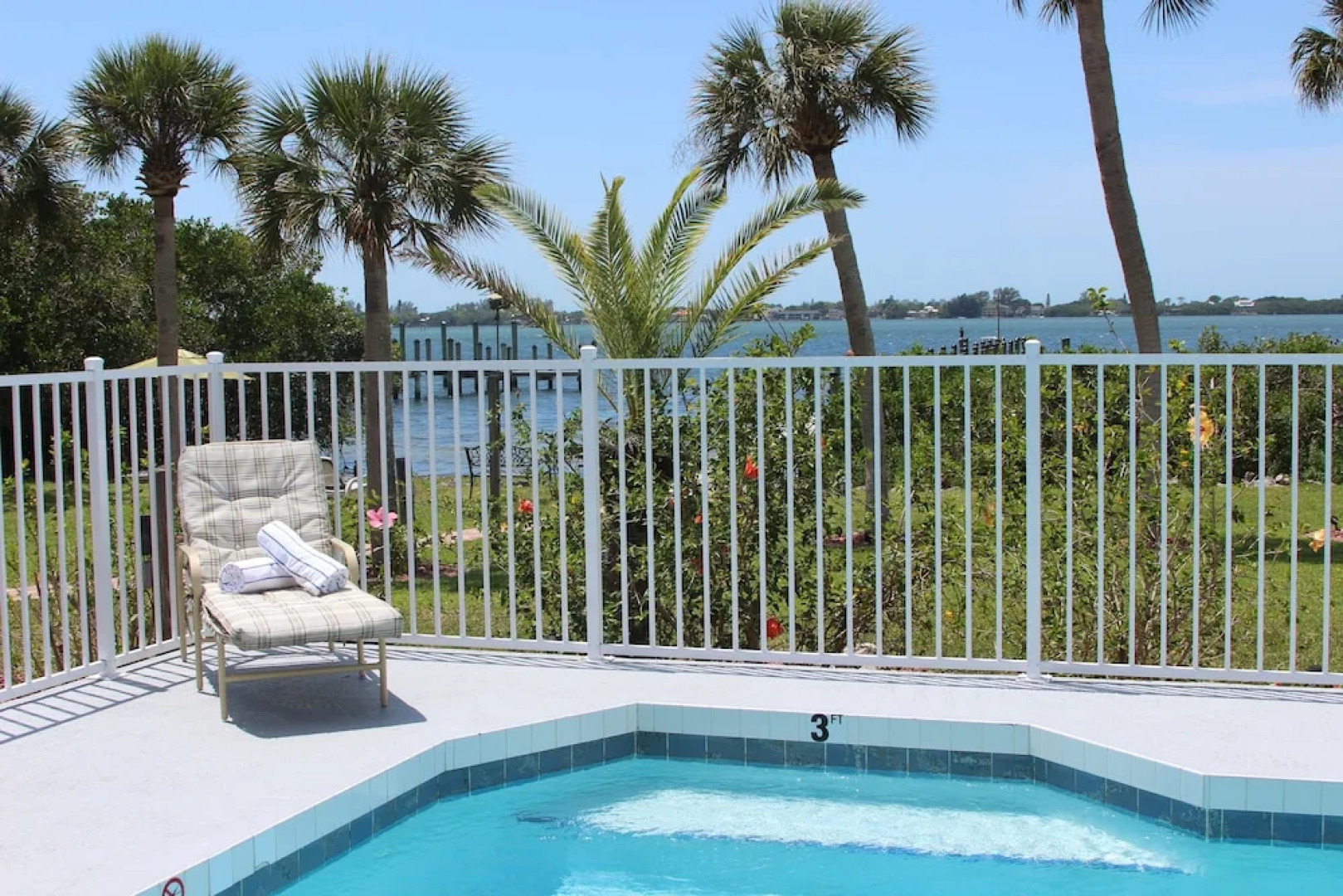 Englewood Lighthouse Resort