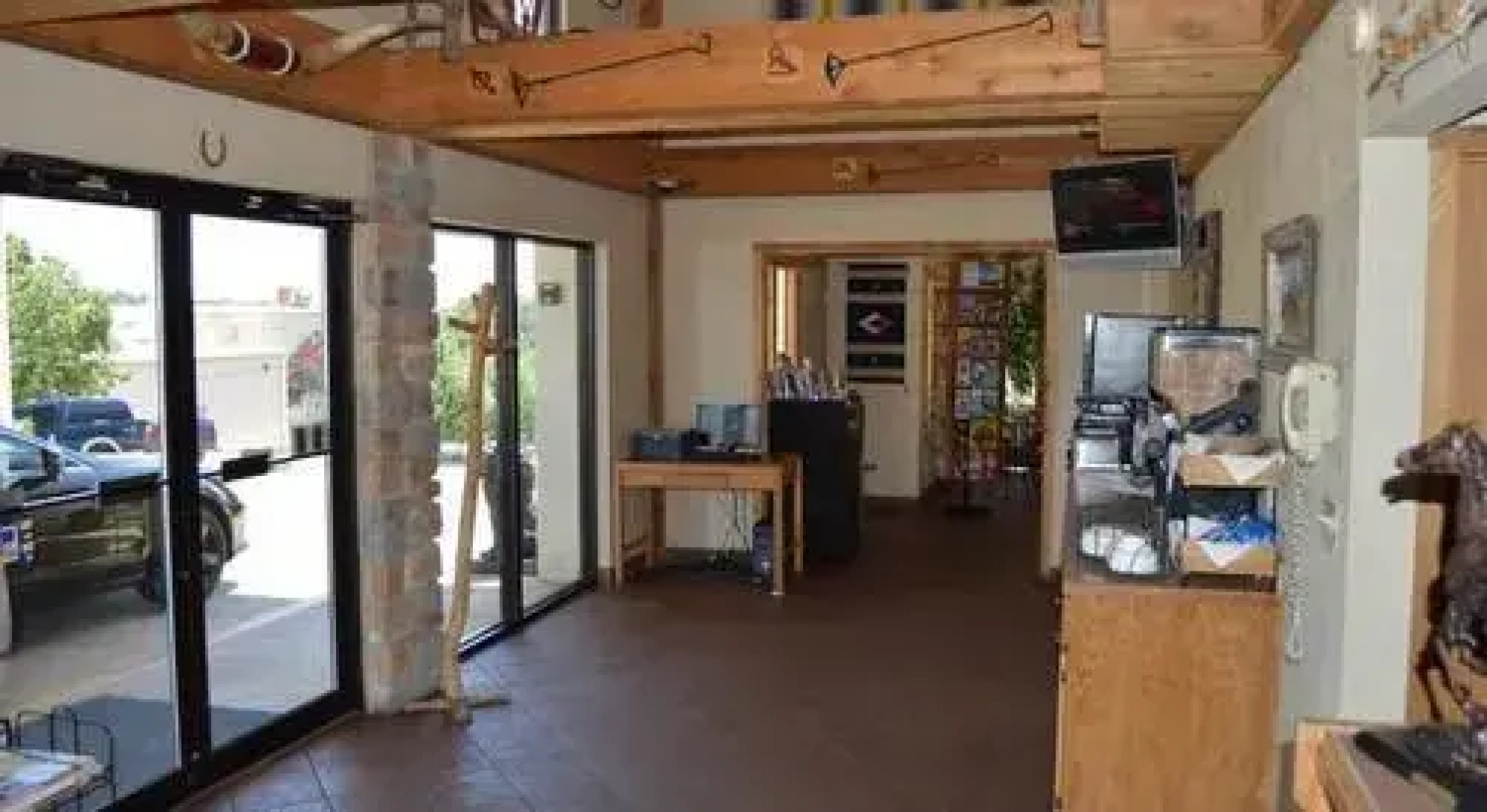 American Eagle Inn & Suites