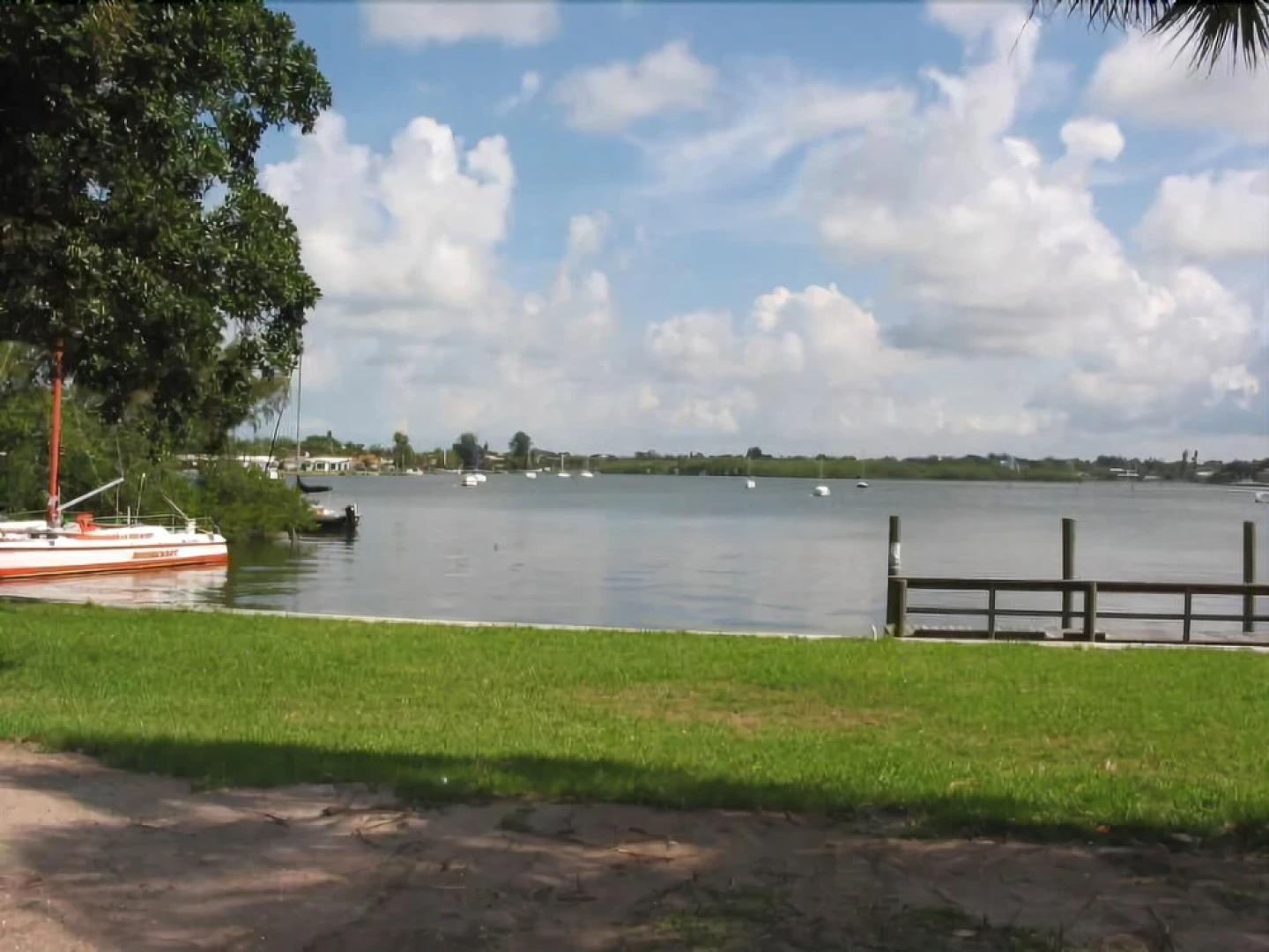 Venice Harbor 606 - Two Bedroom Home