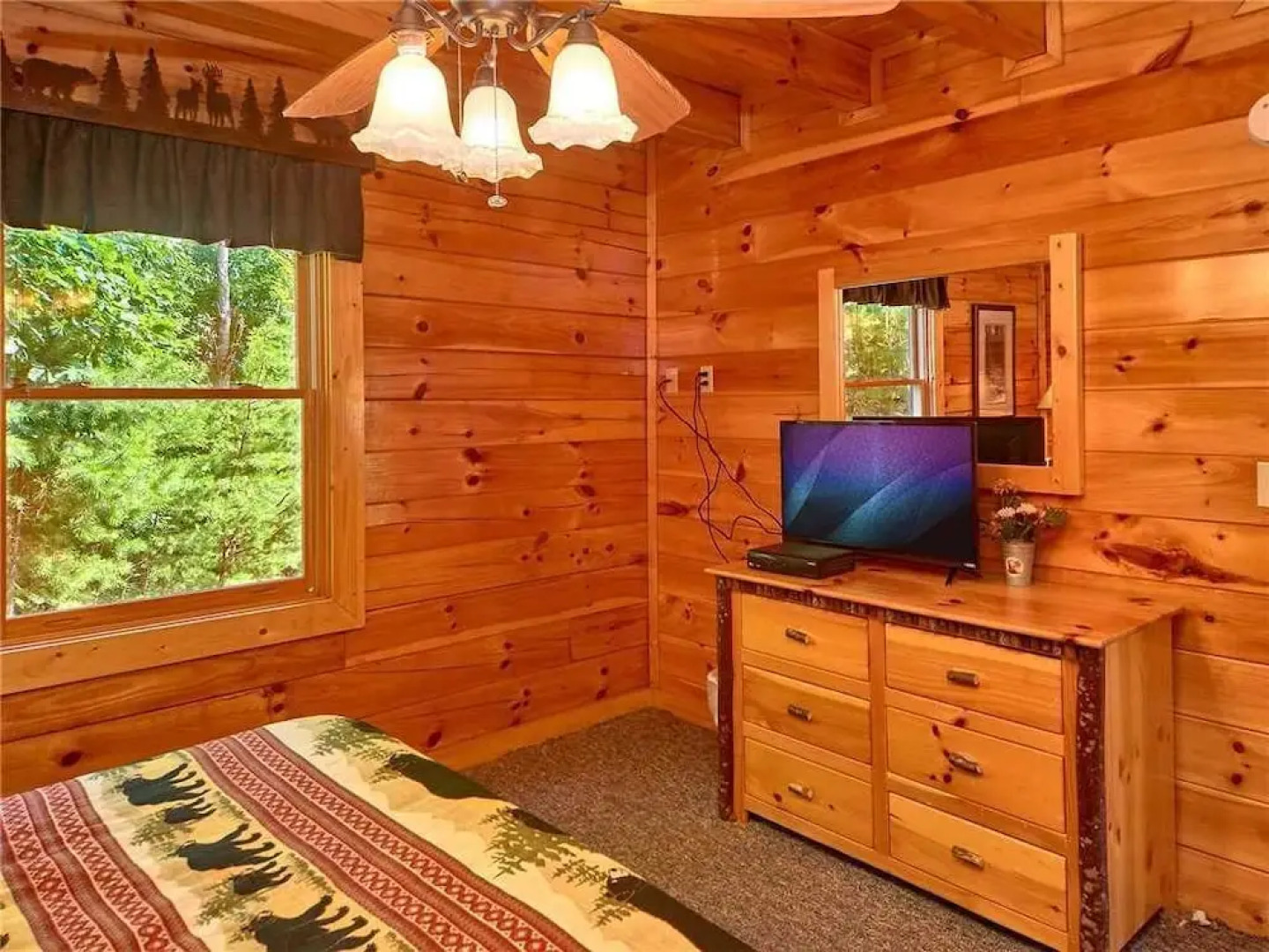 Close to Heaven - Two Bedroom Cabin