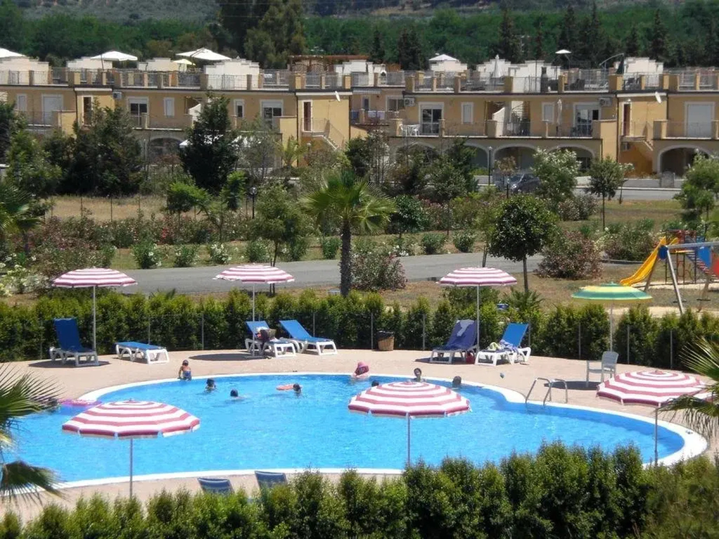 Pizzo Beach Club Resort