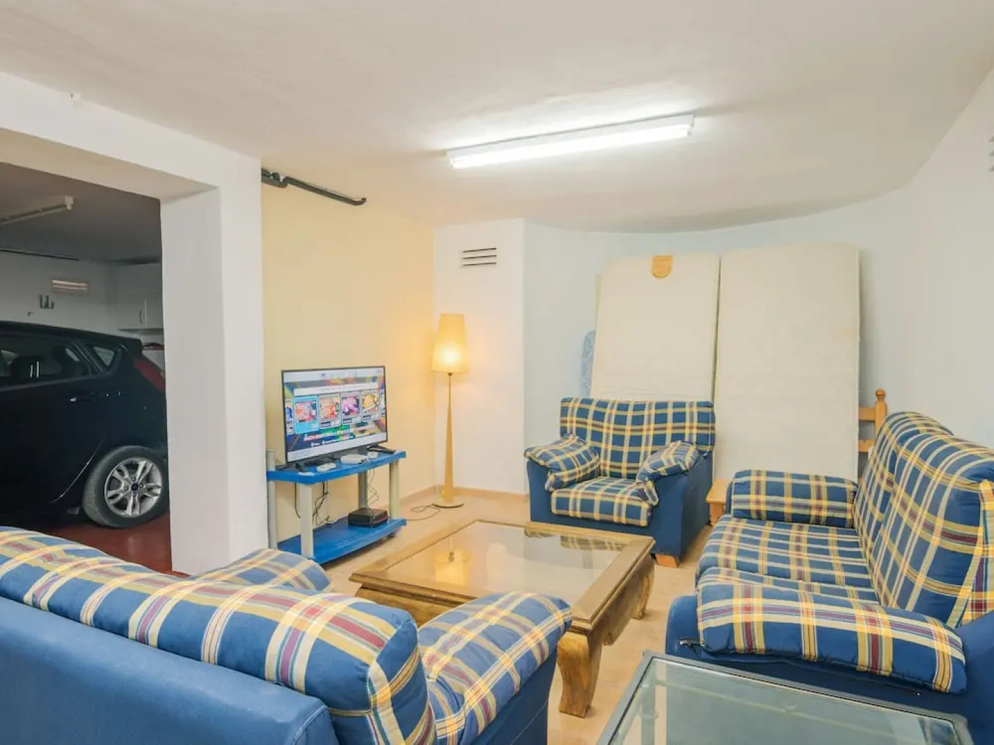 Villa With Very Spacious Terrace, Beautiful View of the Mountains & Private Pool