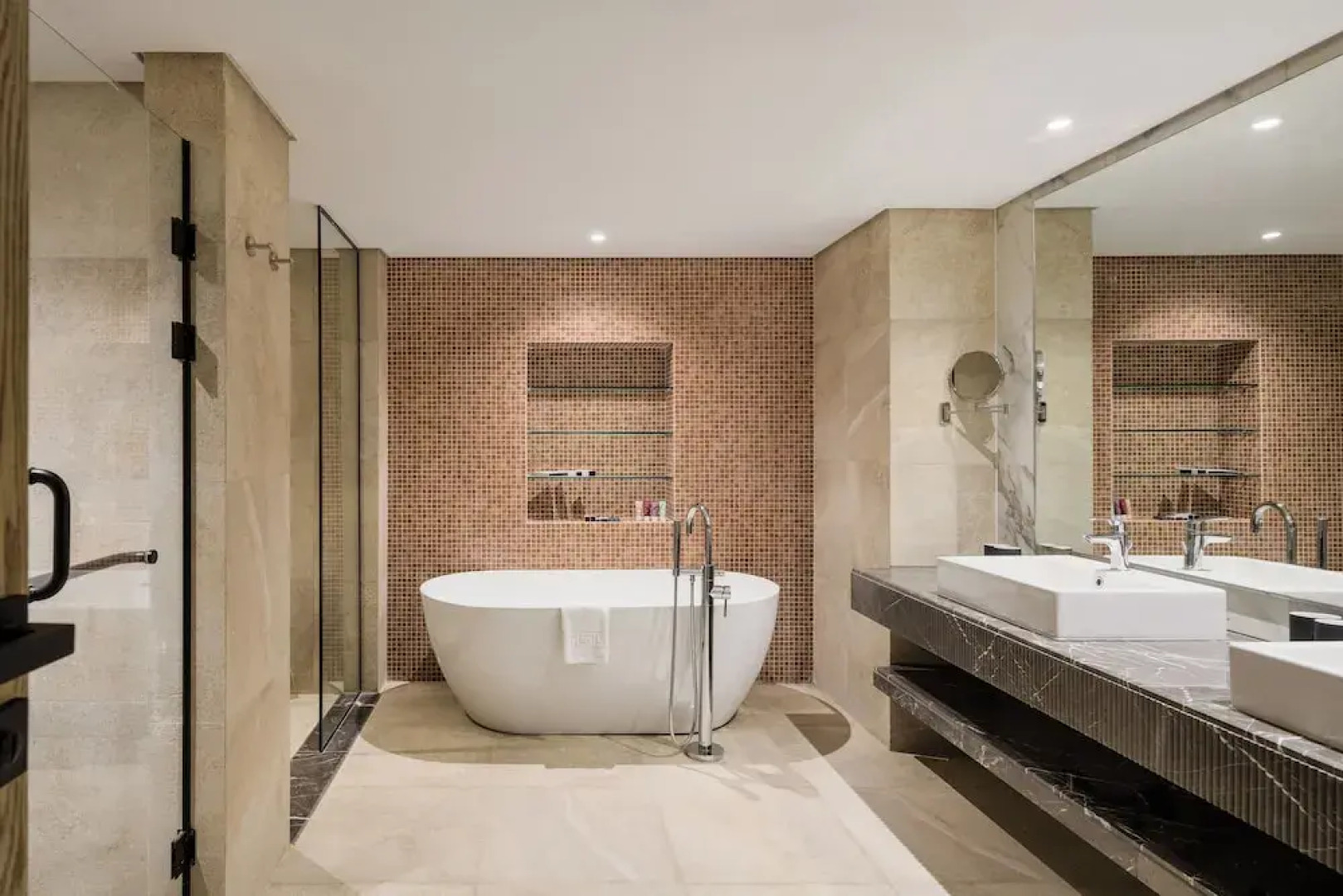 The G Einbay Golf Resort