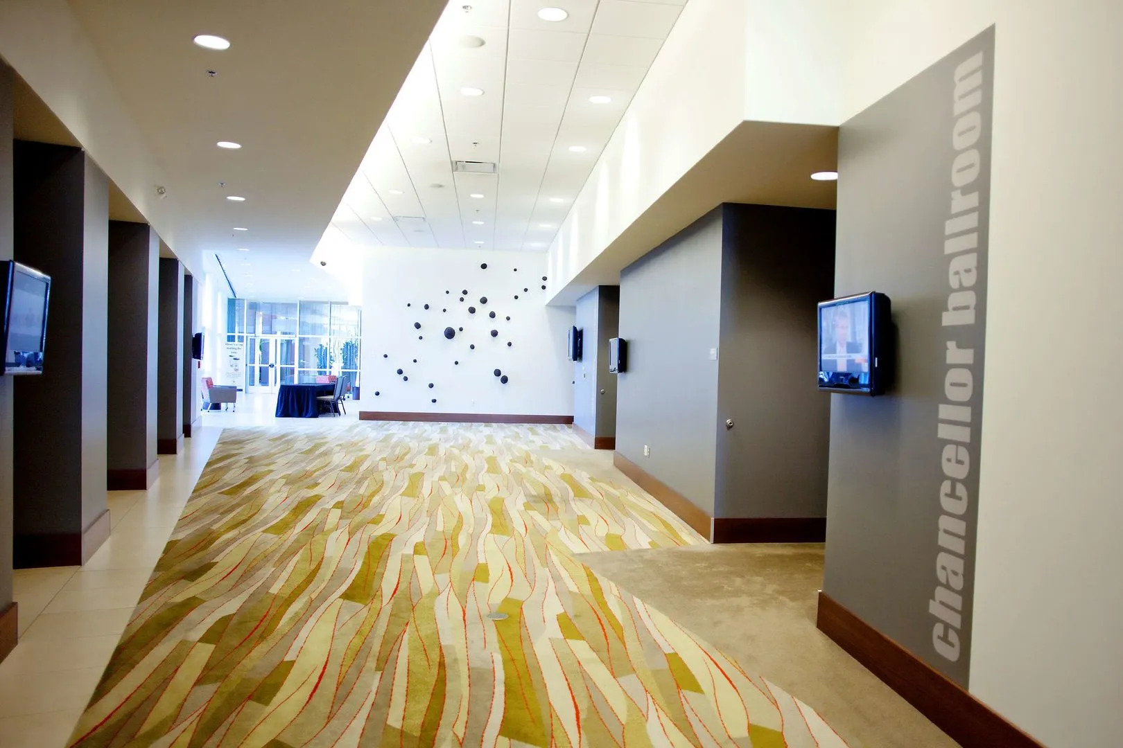 I Hotel And Illinois Conference Center