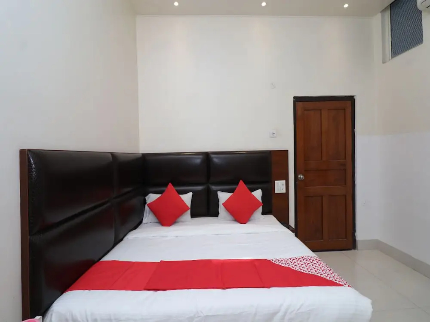 OYO 22396 Hotel Ashoka International