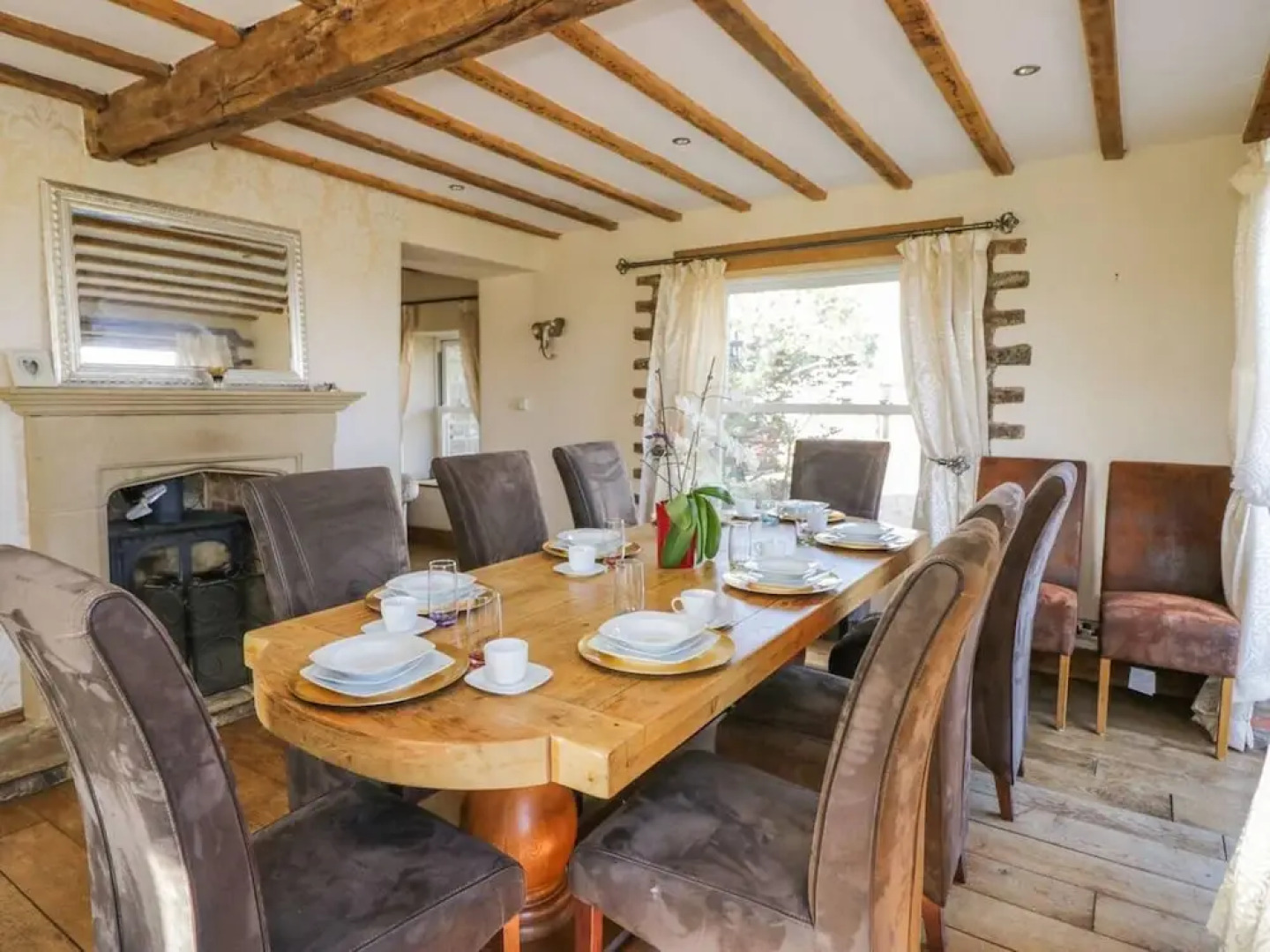 Meagill Farmhouse, hot Tub, bbq hut