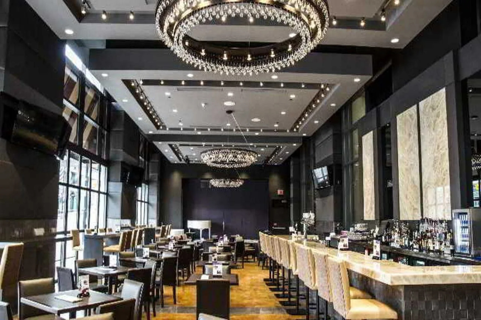 Hilton Niagara Falls/Fallsview Hotel & Suites