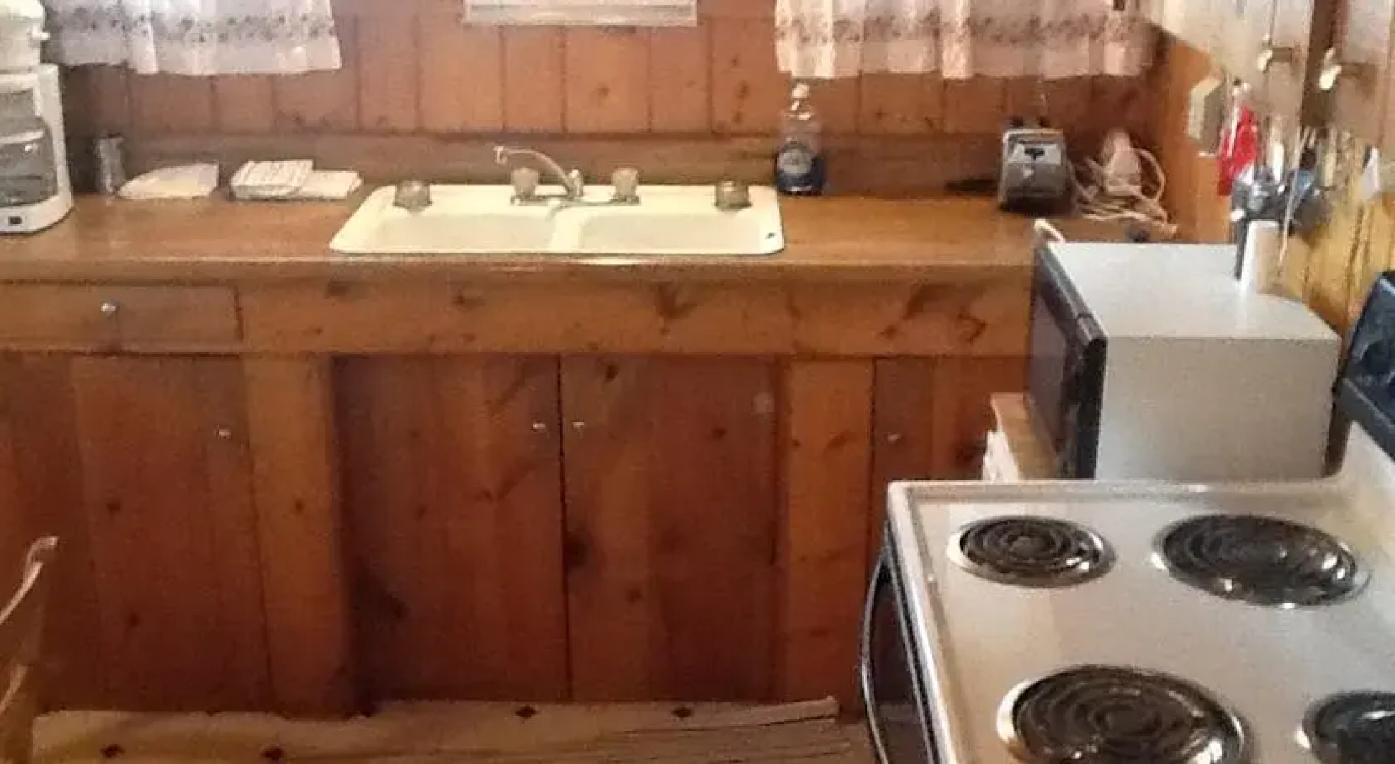 Drift Lodge Moose Bay Cabins