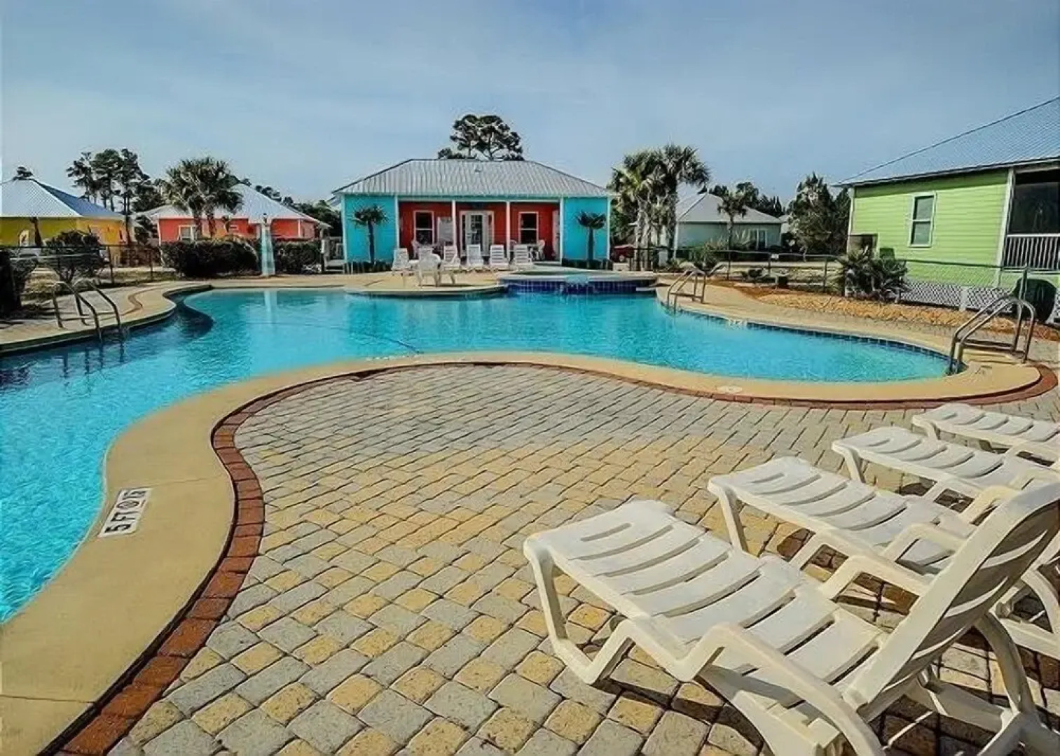 The Rookery Iii 7011 3 Bedroom Cottage by RedAwning