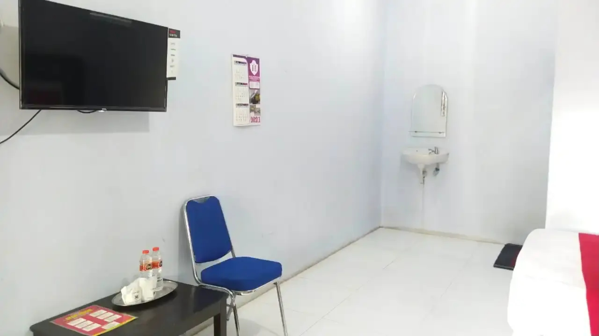 RedDoorz Syariah near Stasiun Pekalongan 3