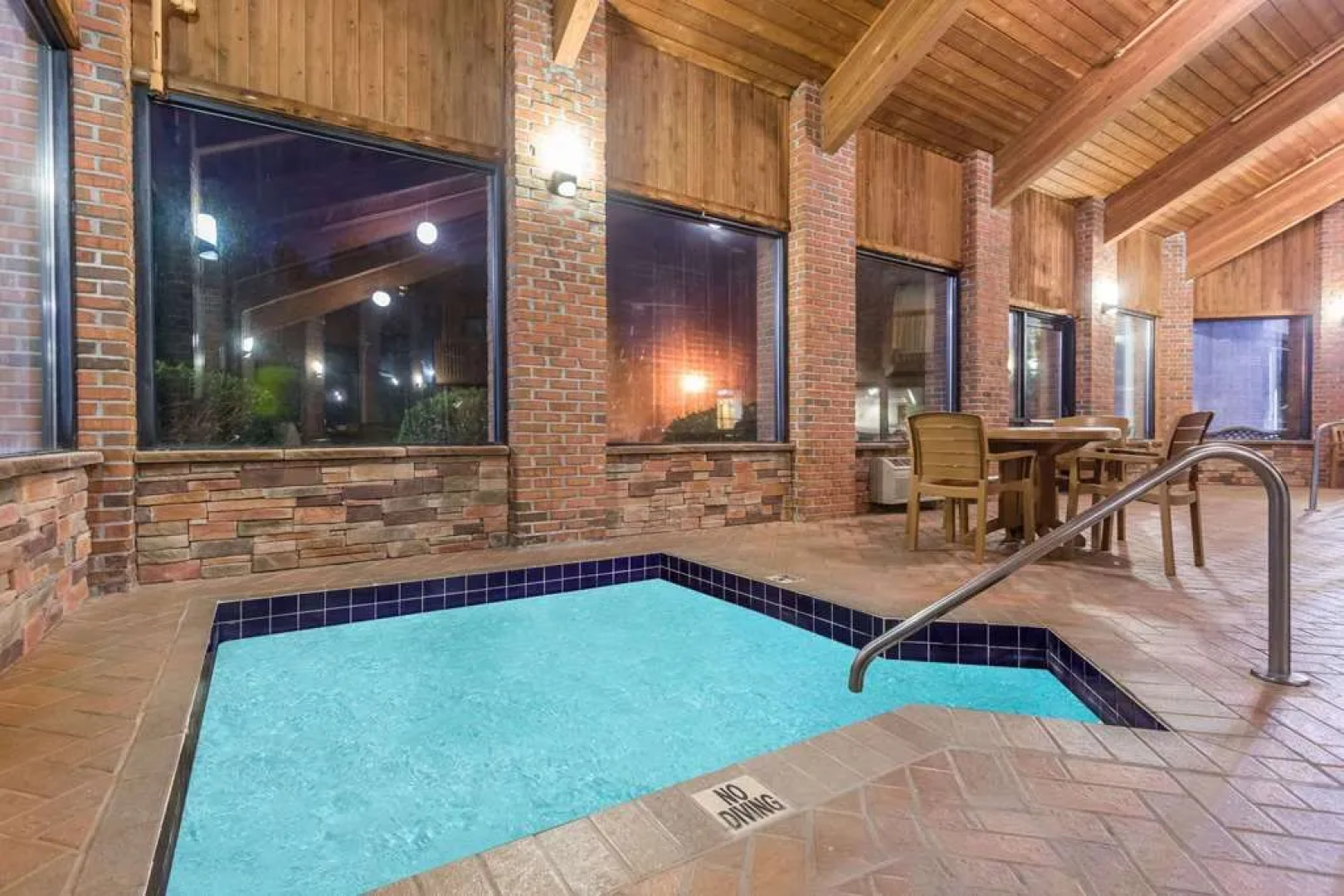 Baymont Inn & Suites LaGrange