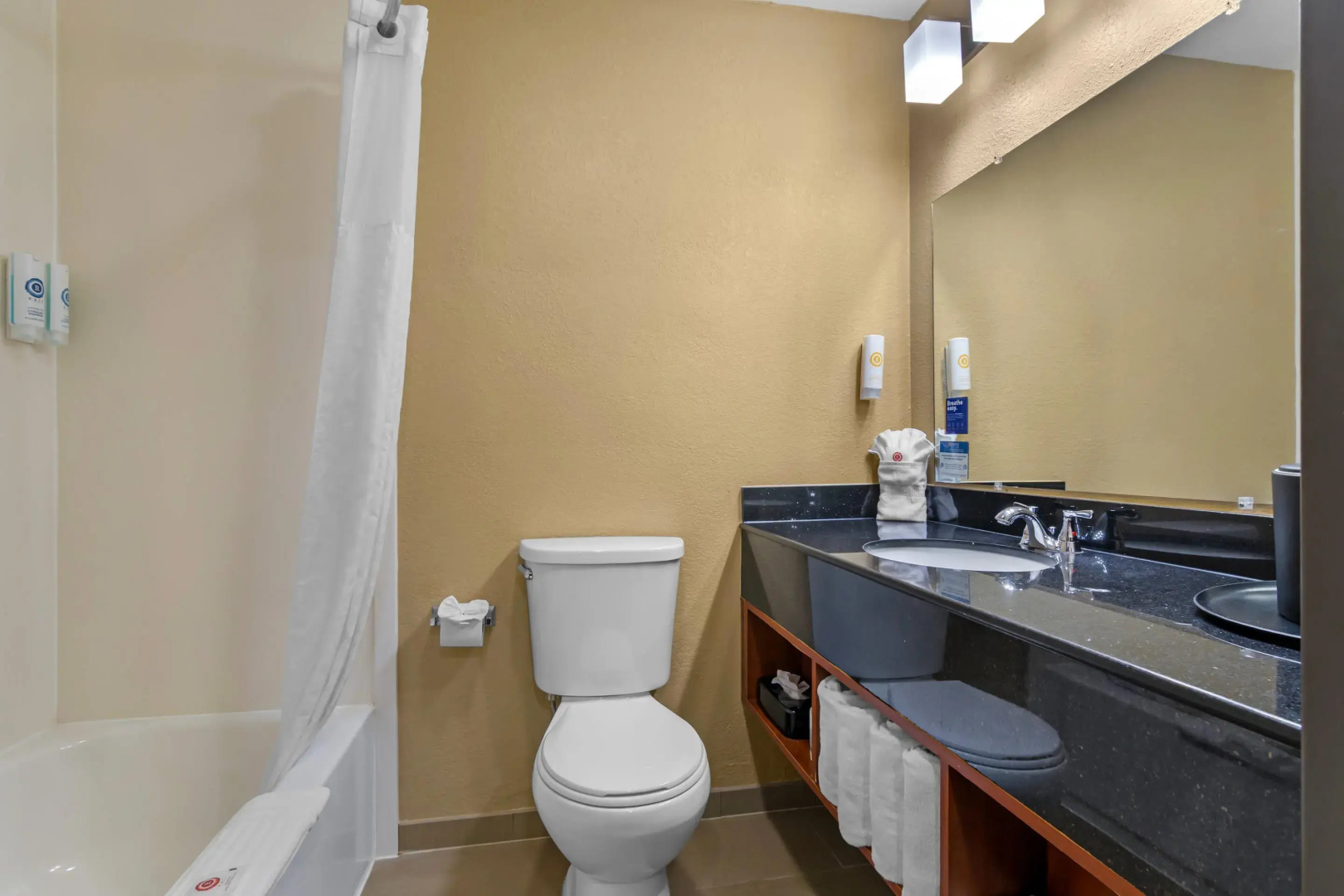 Comfort Inn & Suites Kansas City - Northeast