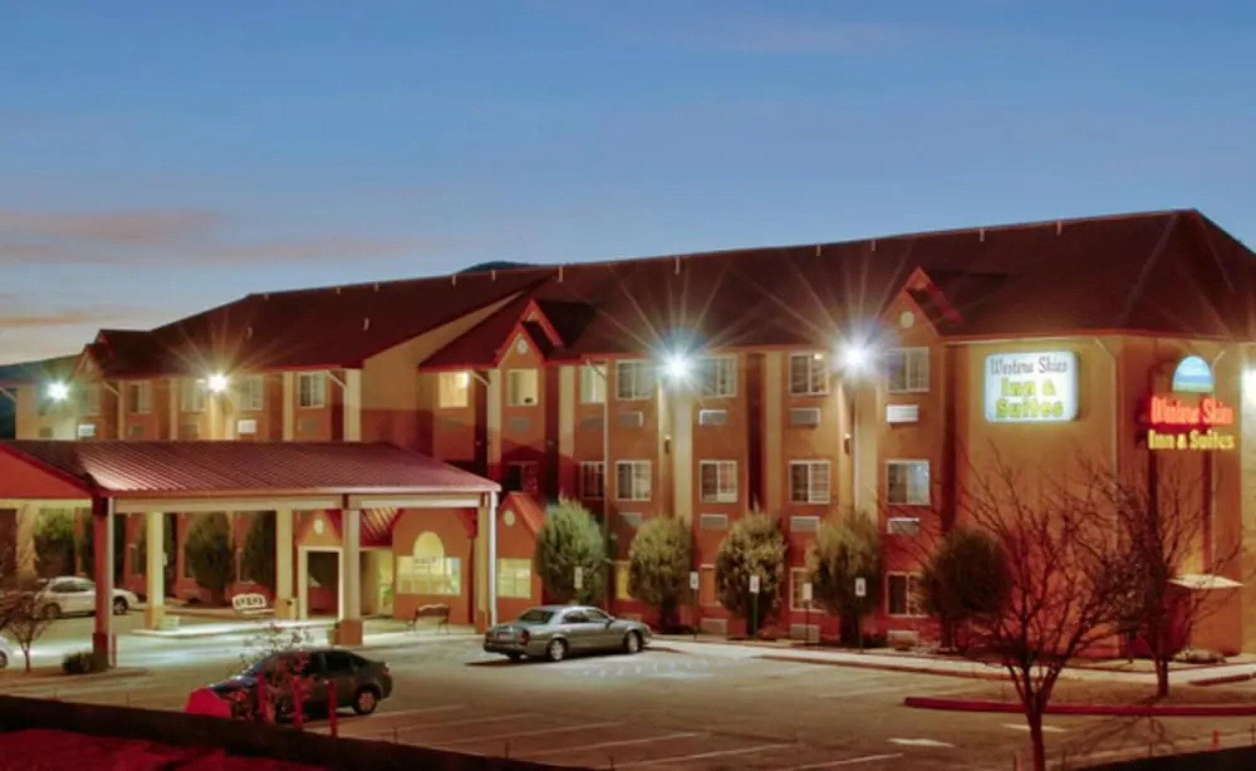 Western Skies Inn And Suites