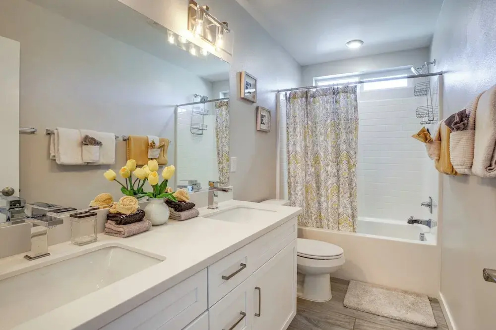 Pool, Spa & More: Relax in Desert Hot Springs!