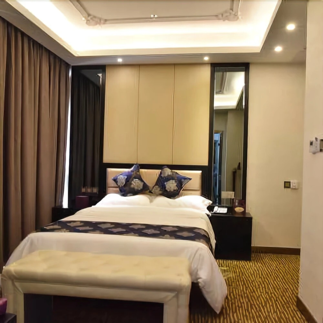 Romantic Coast Theme Hotel (Zhuhai Jiuzhou Port Wharf Haibin Yuchang)