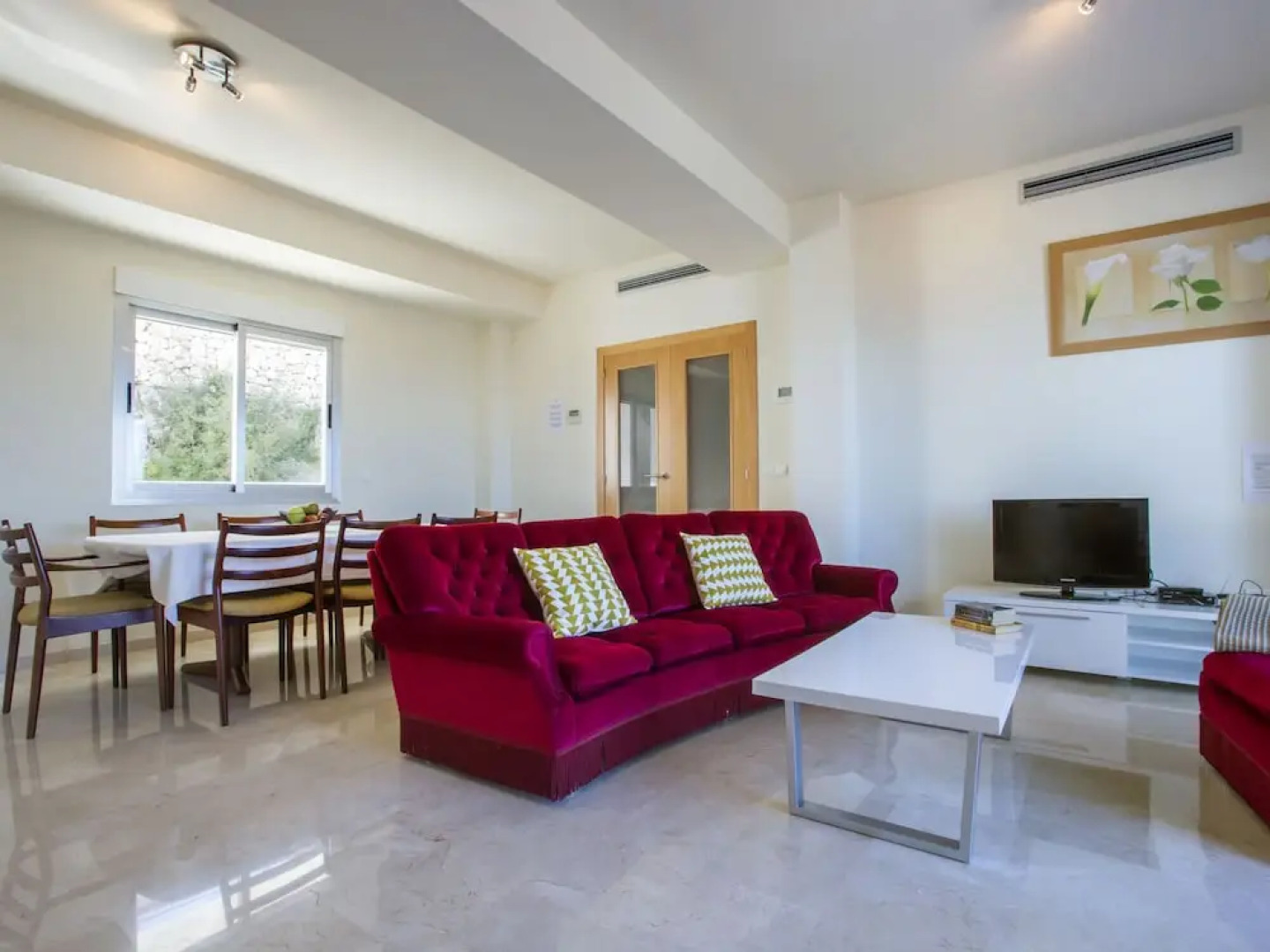 Luxury Apartment With a hot Tub, on the Monte Pego Mountain