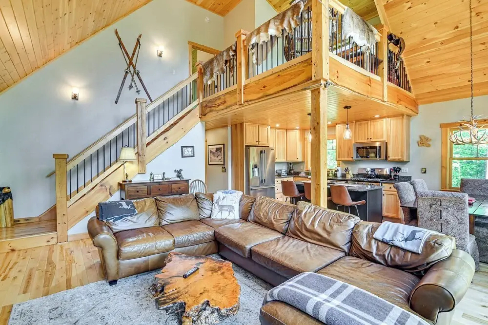 7 Mi to White Mountain NF - Woodsy Bethel Cabin!