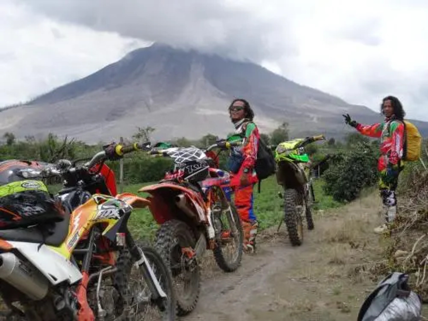 Terimakasih Bar and Guesthouse