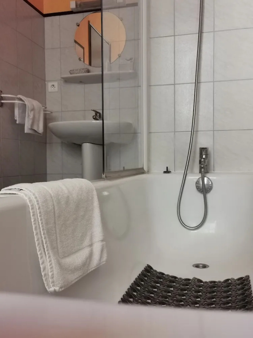 La Table Des Bons Peres