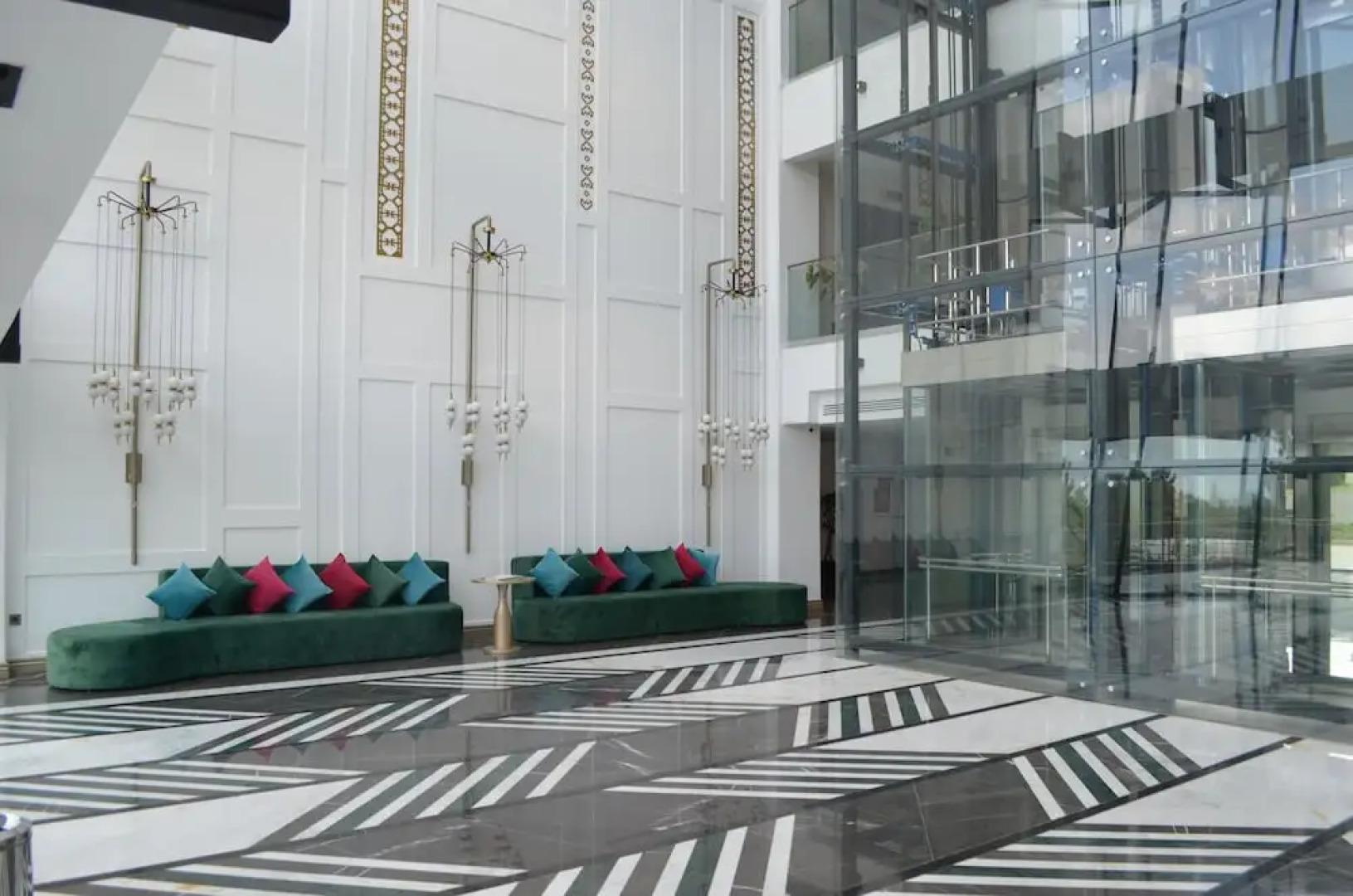 Отель Arena Grand