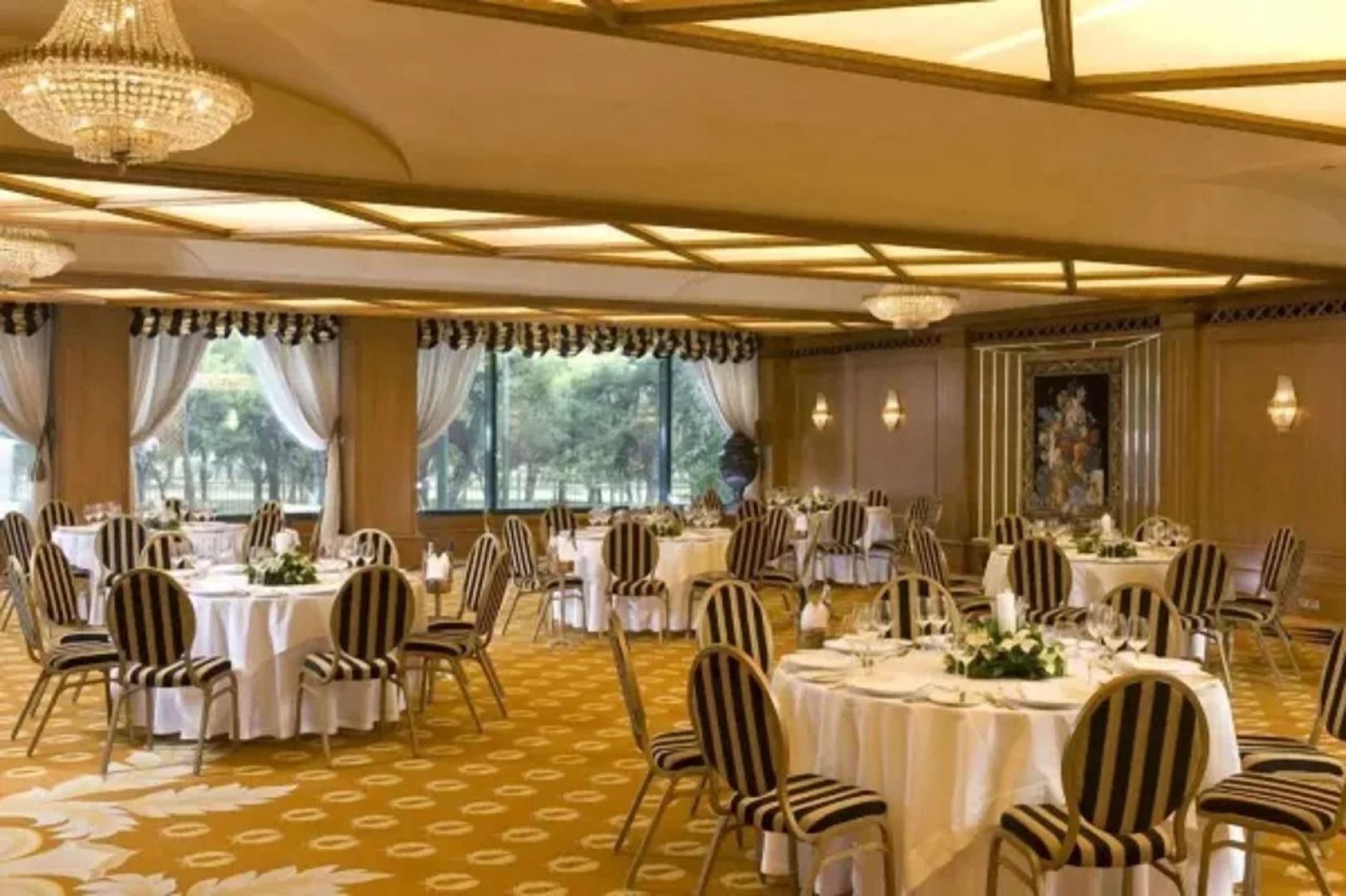 Отель Royal Olympic 