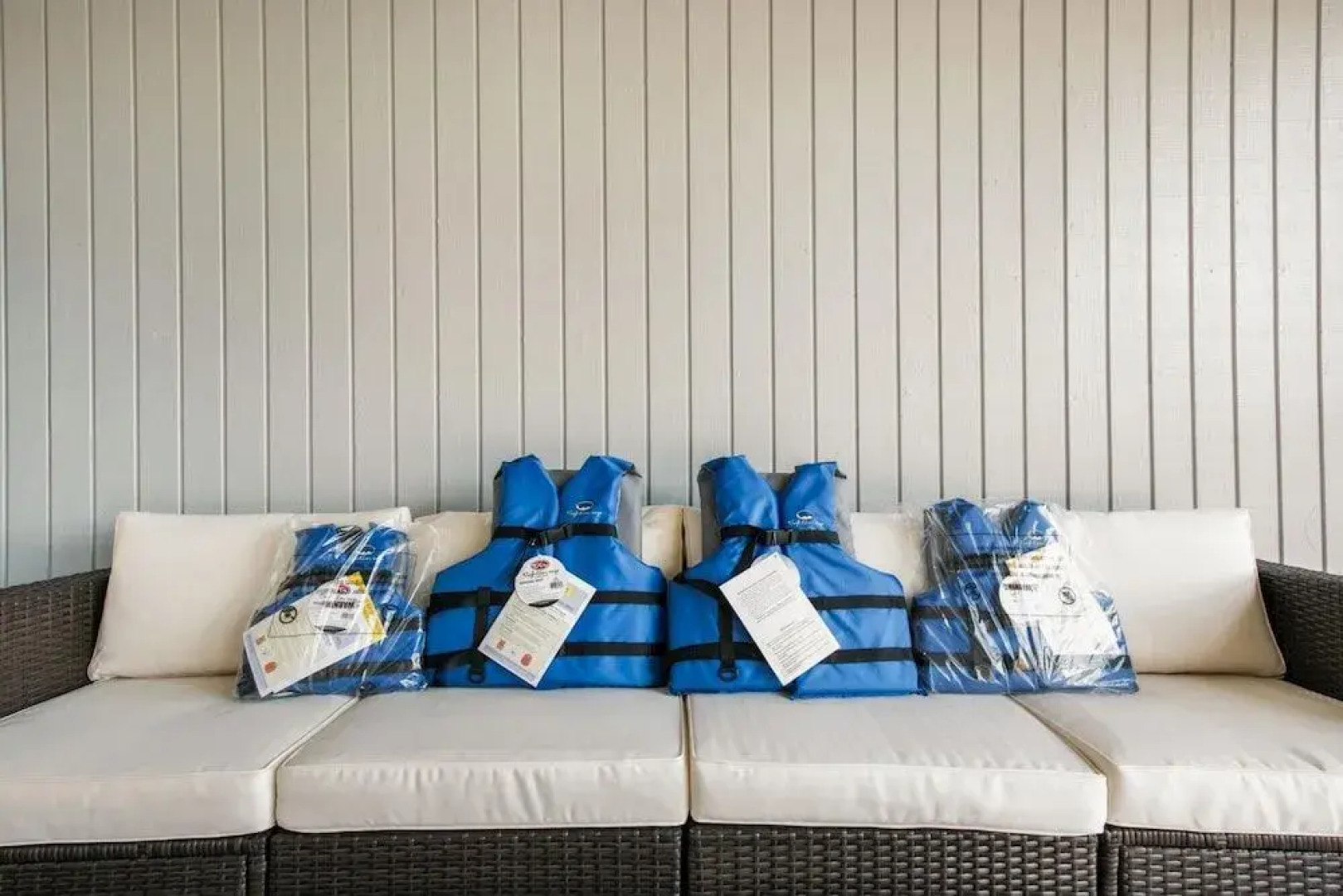 Lake view close to Hard Rock Casino smart TV