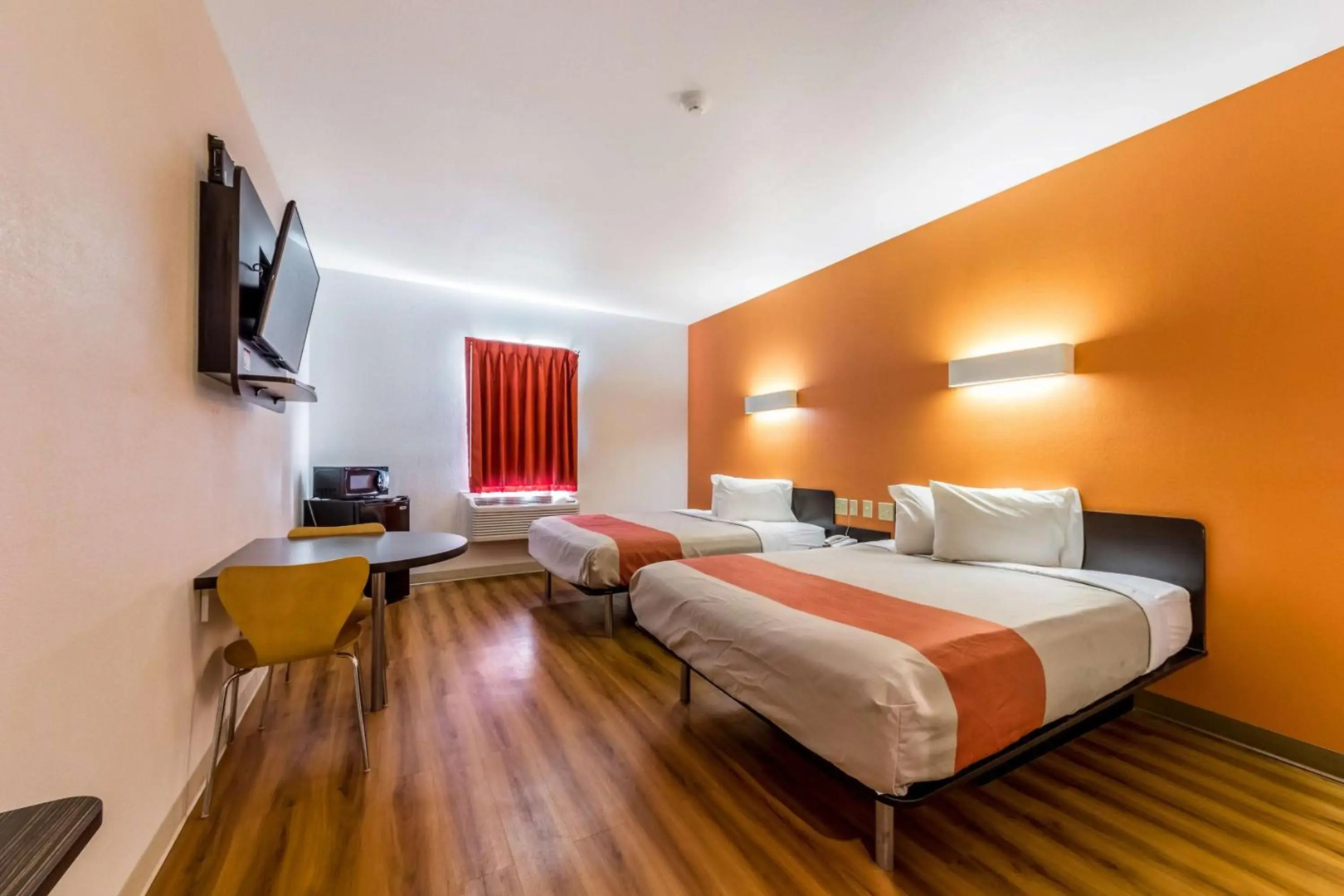 Motel 6 Jourdanton, TX