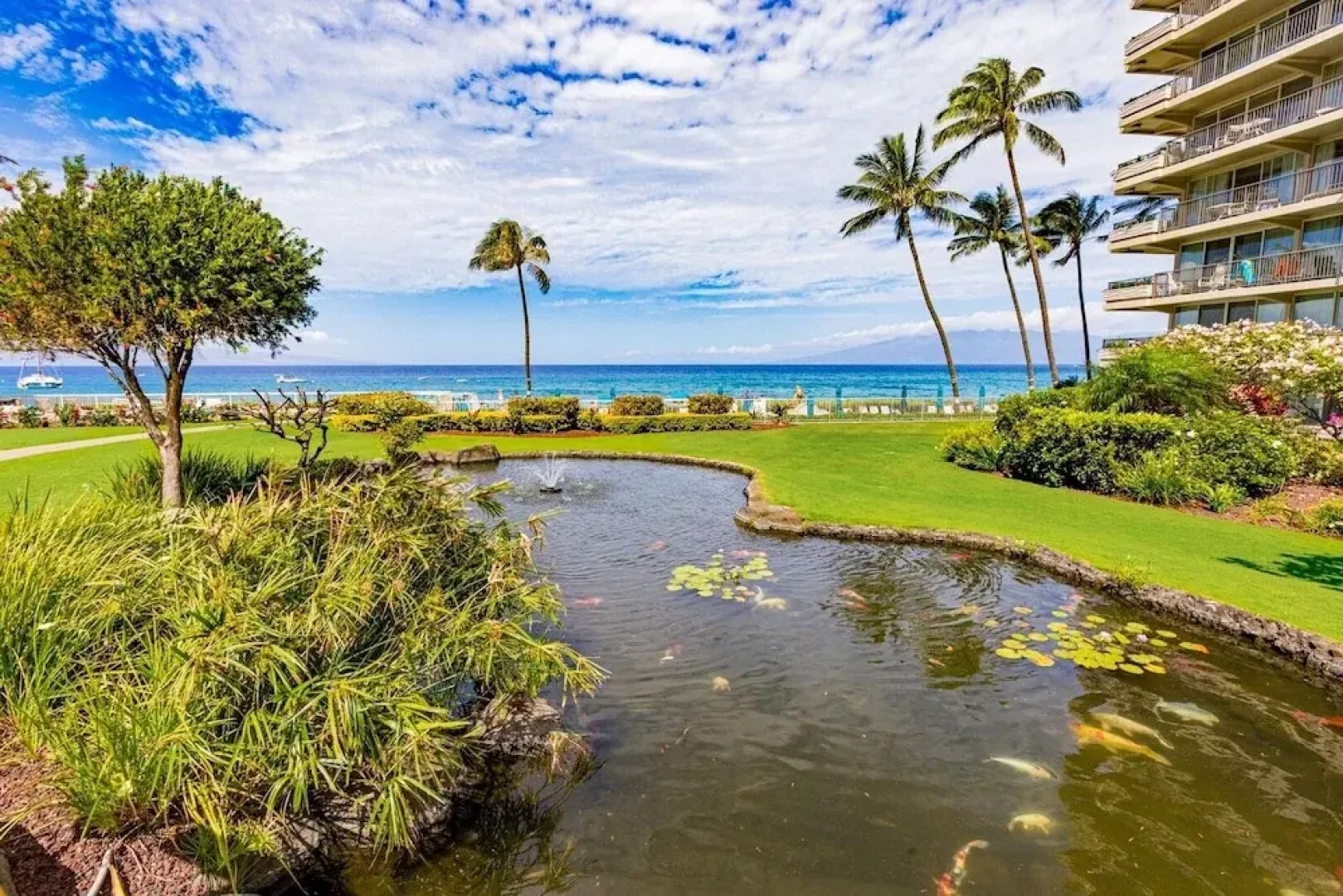 Whaler 6th Floor Oceanview Studio 0 Bedroom Condo by Redawning