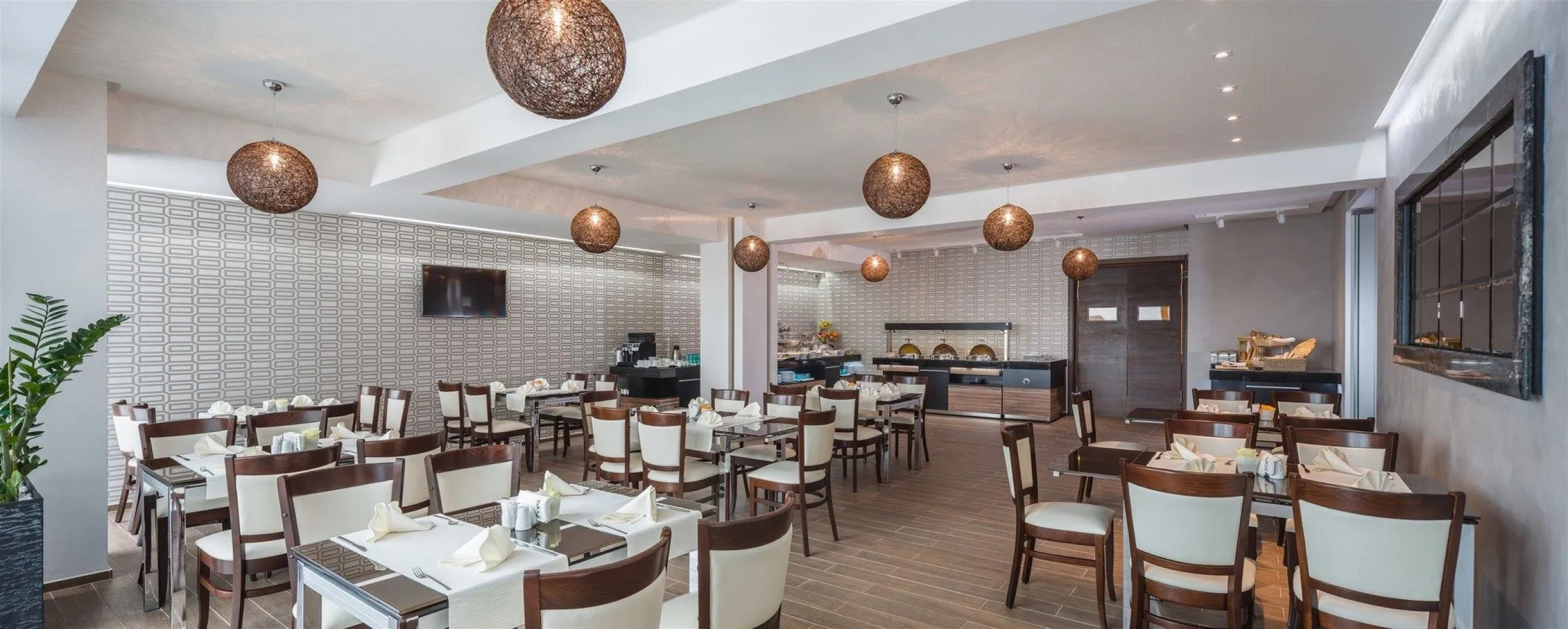 Sky Blue Hotel & Spa