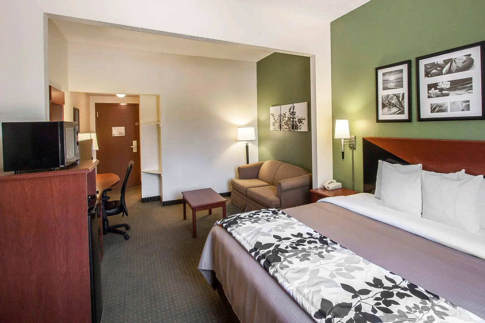 Sleep Inn & Suites Airport