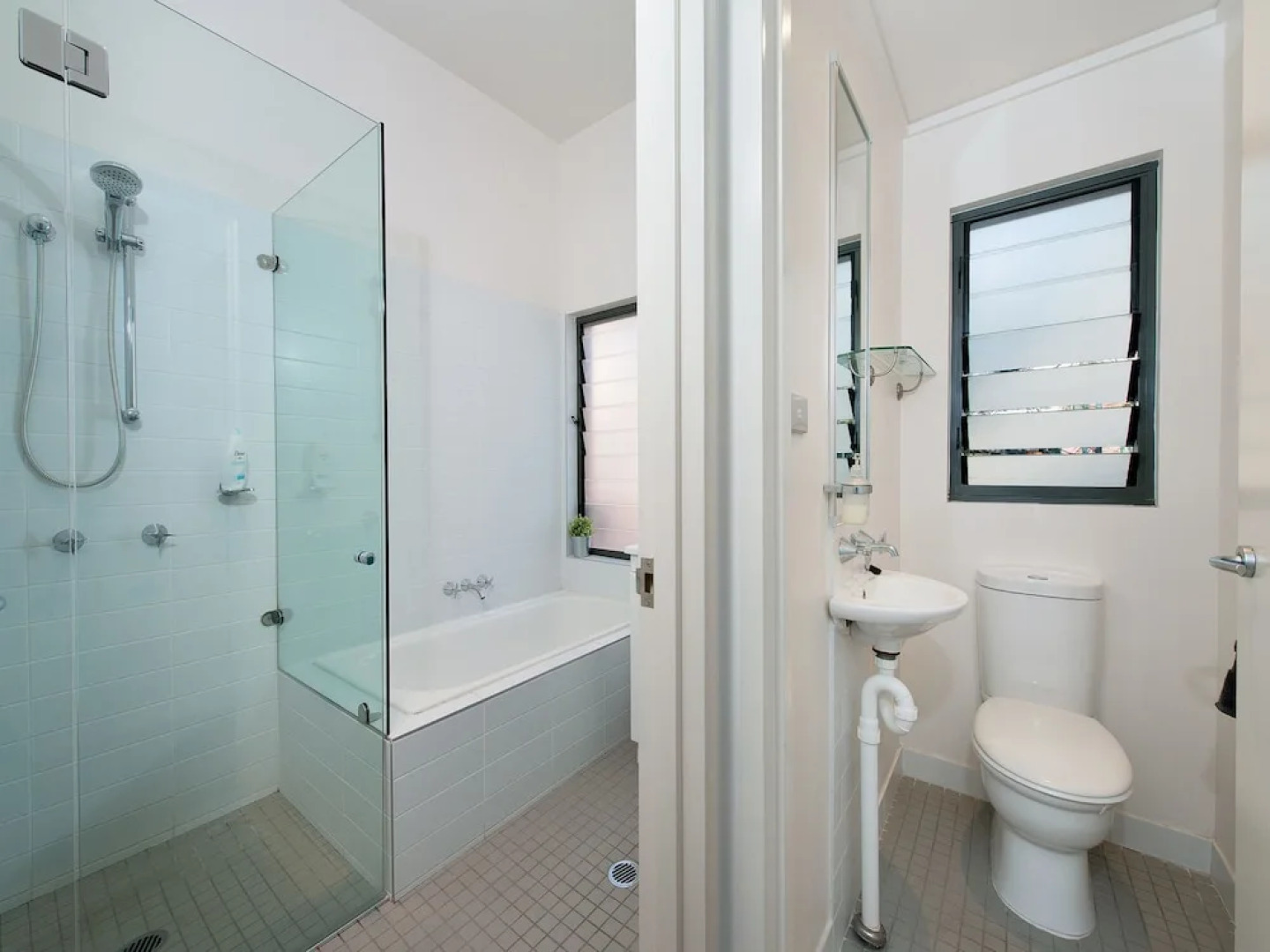 The Deckhouse, 22/26 One Mile Close