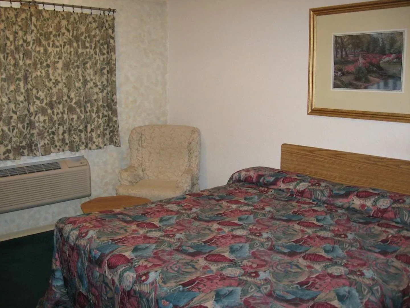 Glacier Gateway Plaza