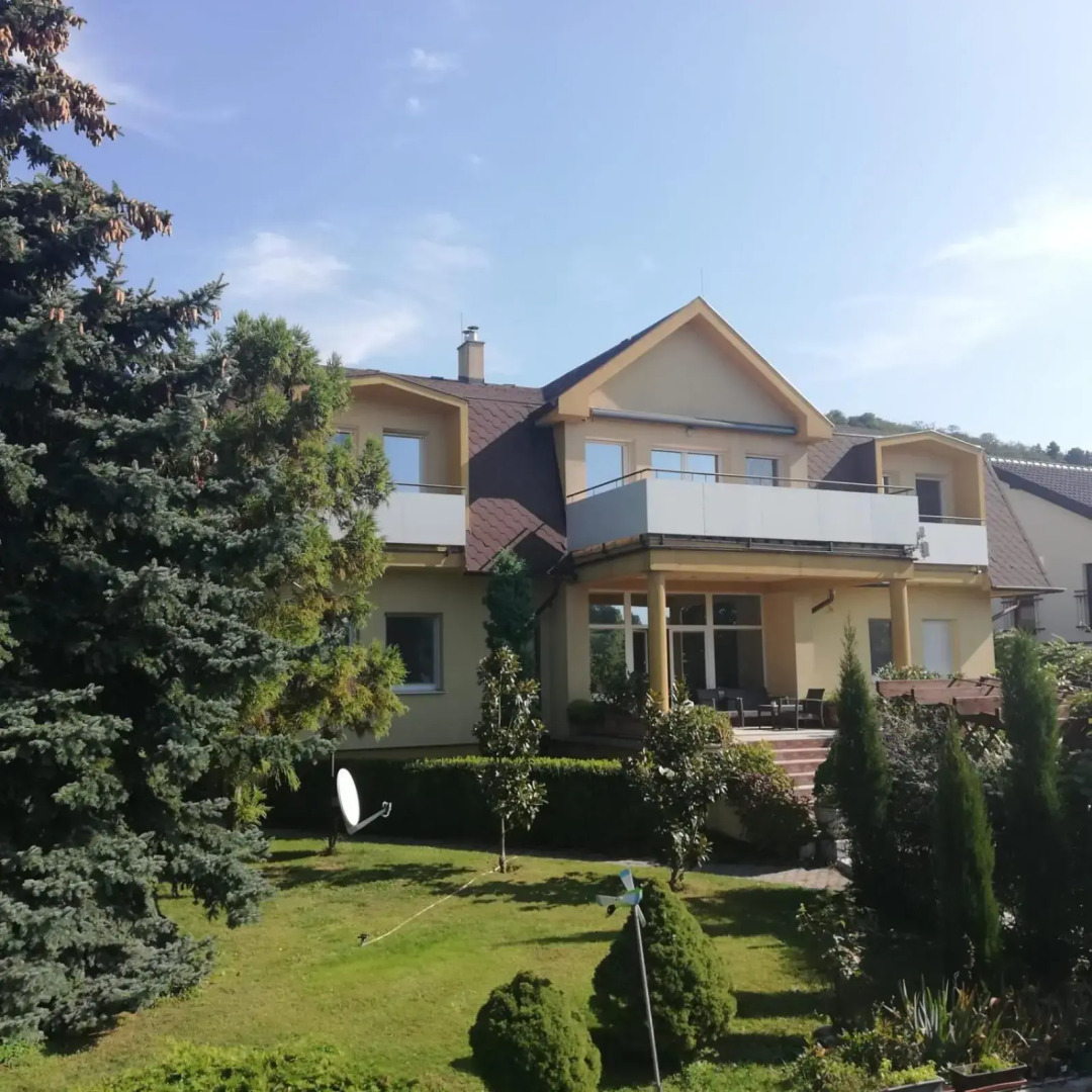 Rezident consult s.r.o.