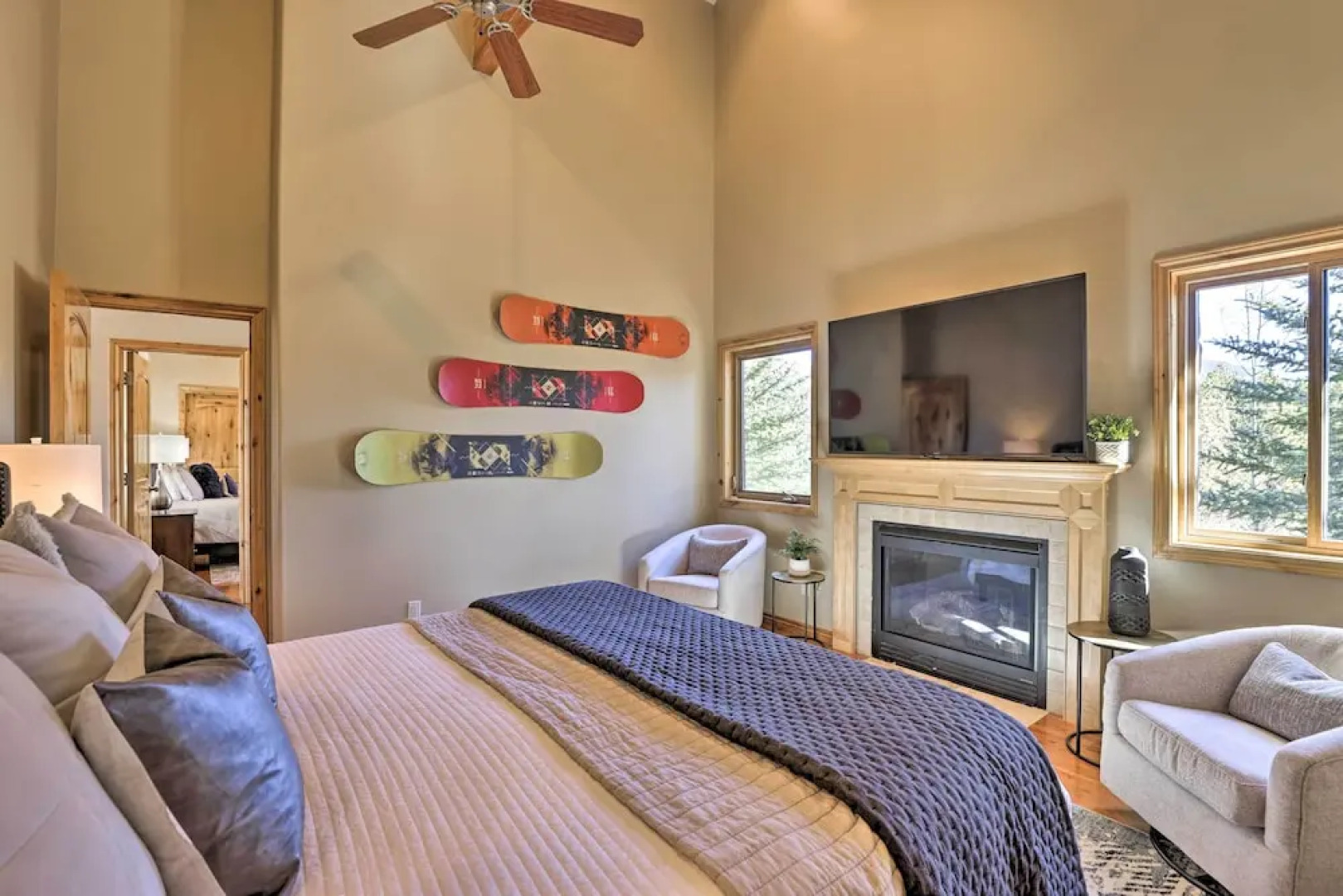 Cabin w/ Game Room & Mtn Views in Silverthorne!