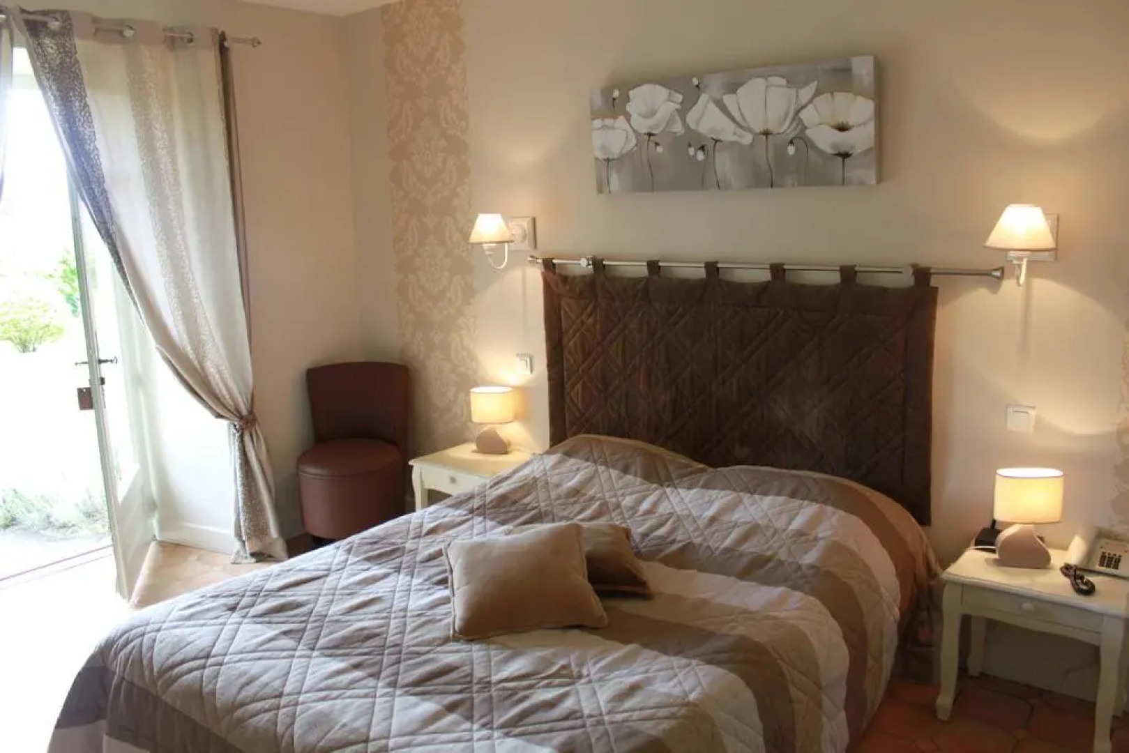 Hôtel Restaurant Les Vieilles Tours