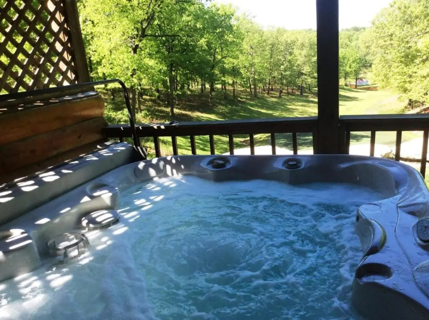 Luxury 2700 Sq Ft Log Cabin Private Hot Tub Game room Pool Table Best View