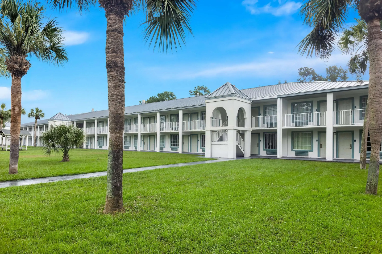 Suburban Studios Brunswick I-95