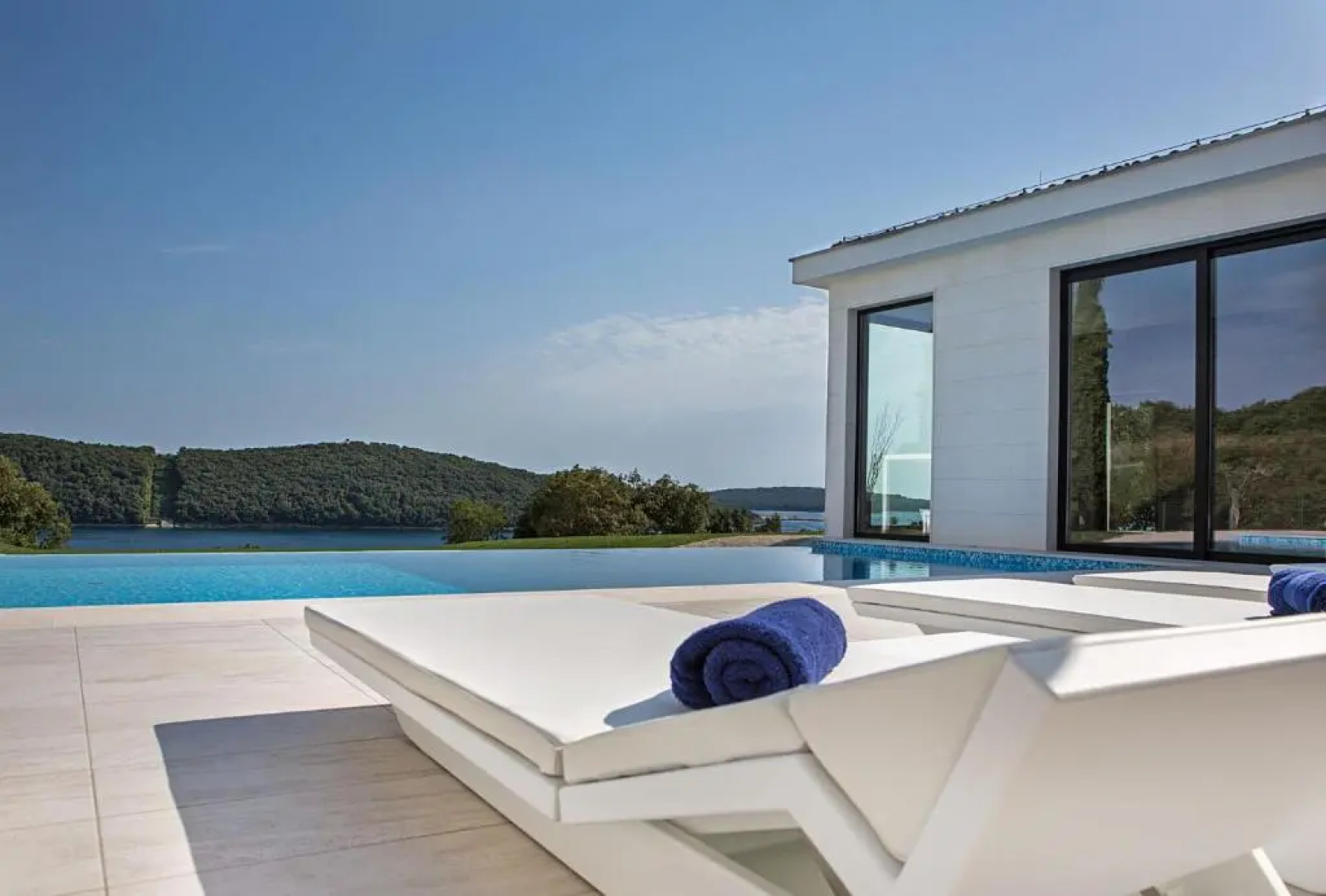 Villa Vrsar Magnifique A Beautiful Contemporary 5 Bedroom Villa Sauna and Gym