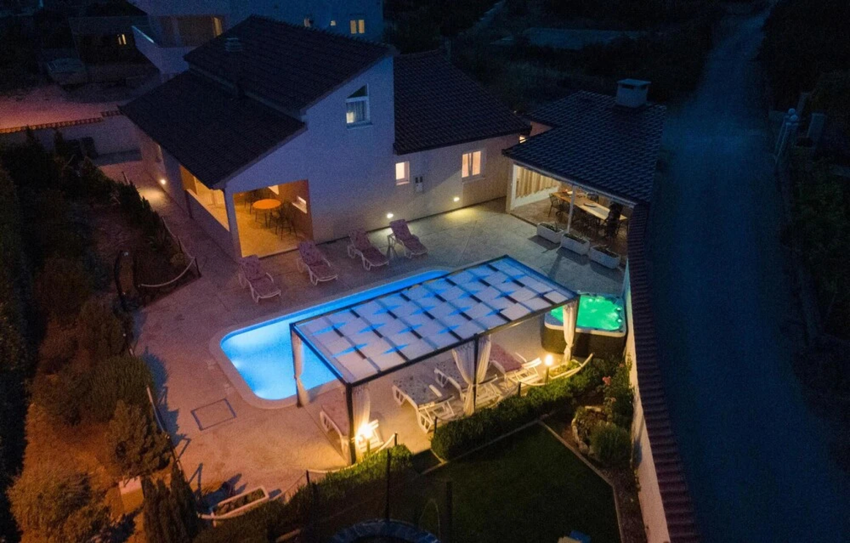 Beautiful Home in Kastel Stafilic With Wifi and 4 Bedrooms