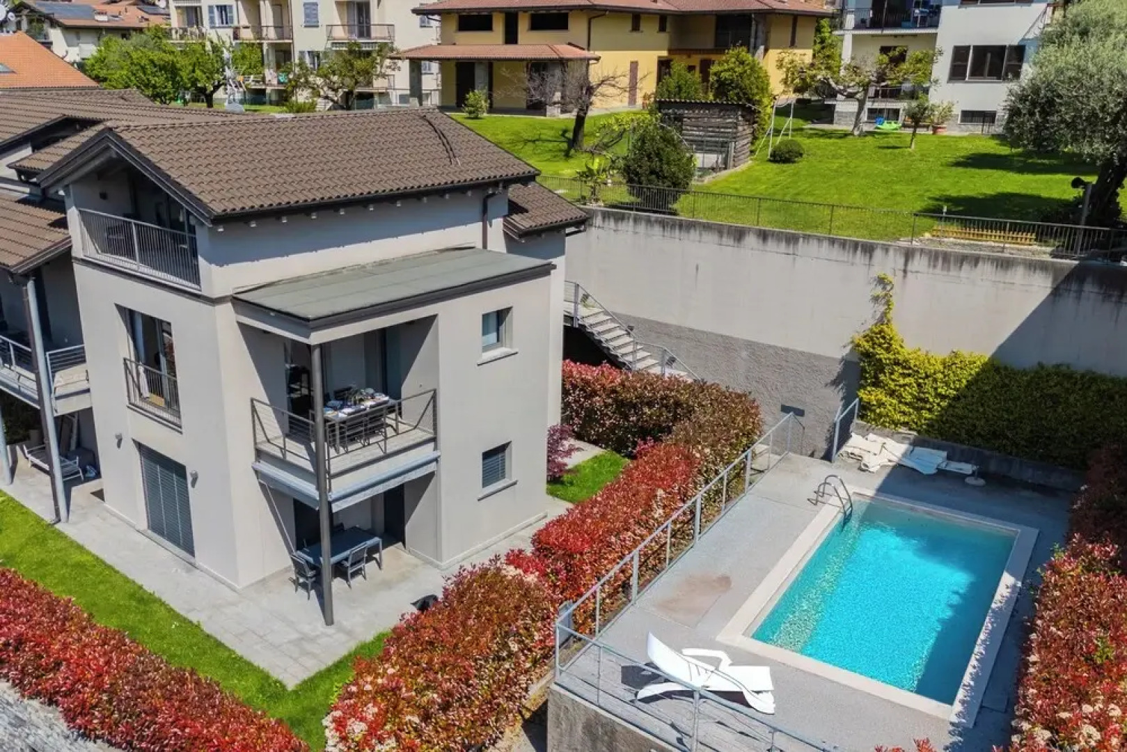 Mulino Vista Lake by Rent all Como