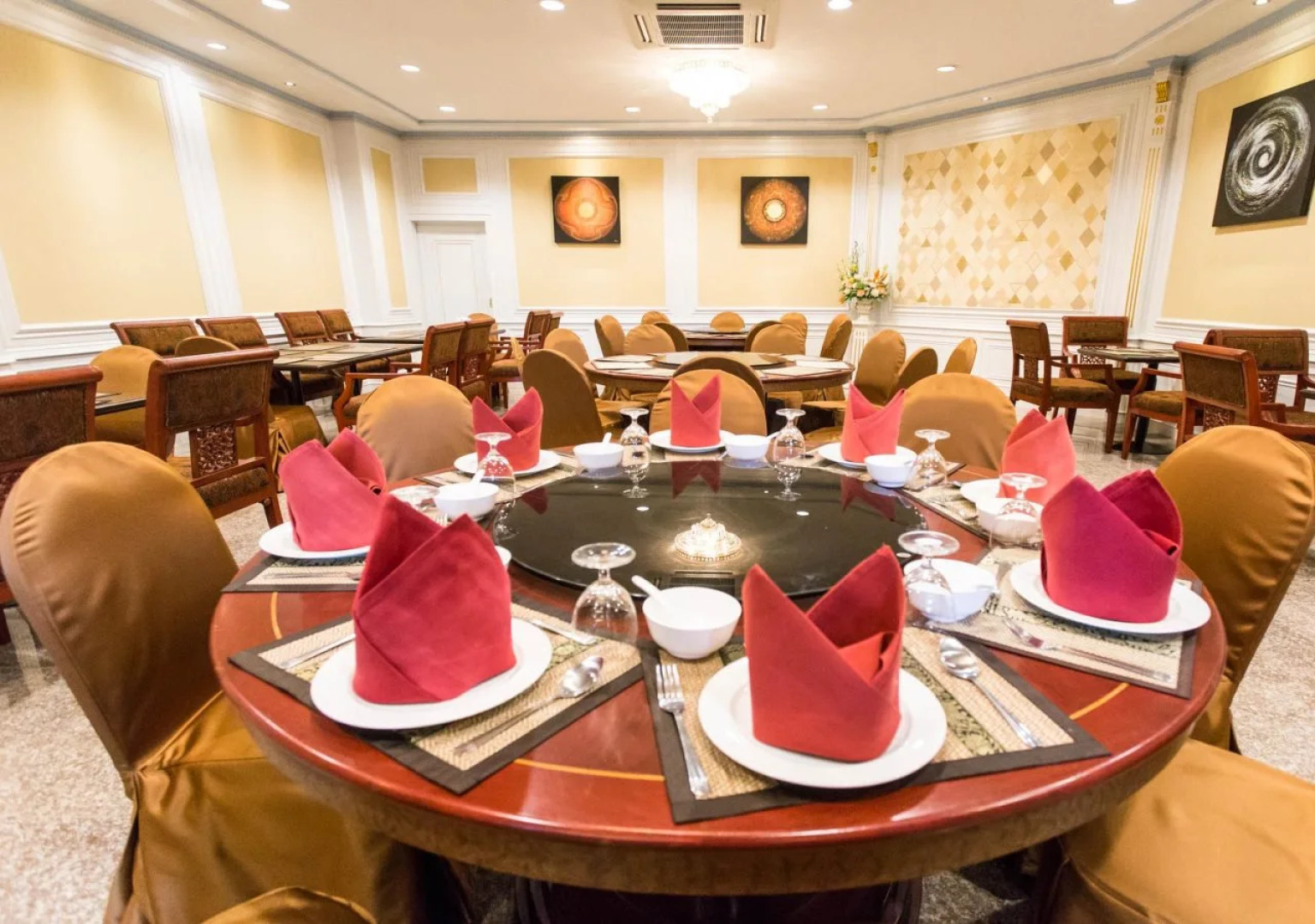 Town In Town Hotel Bangkok